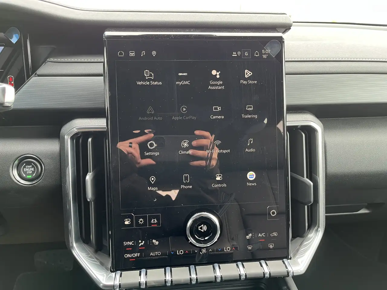 GMC Acadia снимка GMC Acadia