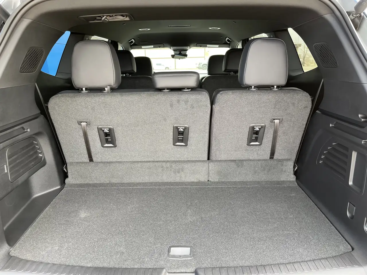 GMC Acadia снимка GMC Acadia