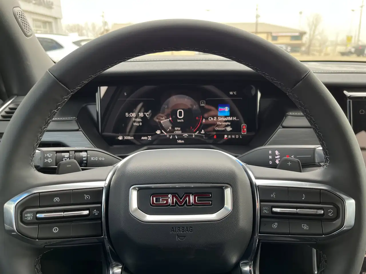 GMC Acadia снимка GMC Acadia
