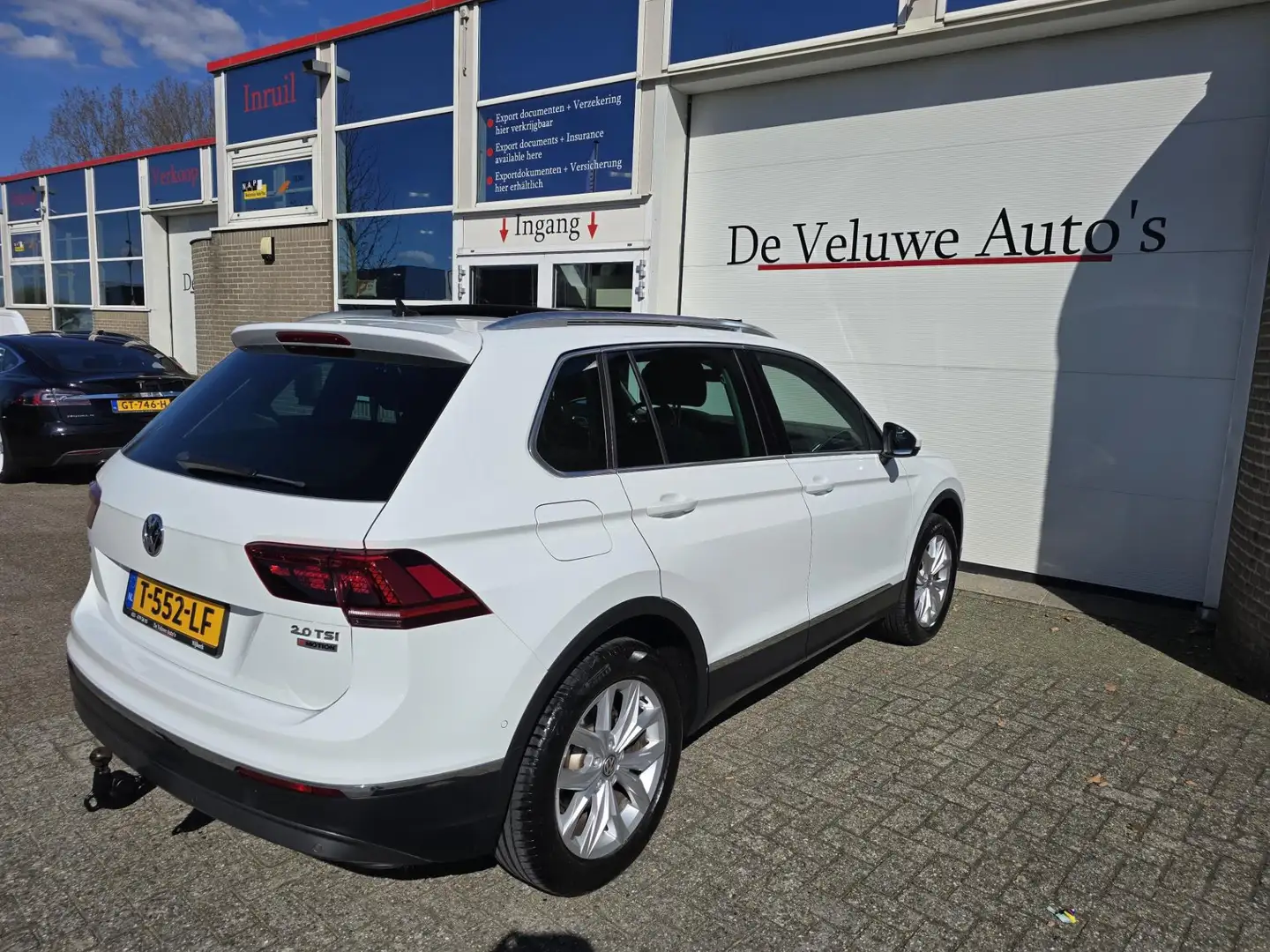Volkswagen Tiguan 2.0 TSI 4Motion Highline pano trekhaak Wit - 2