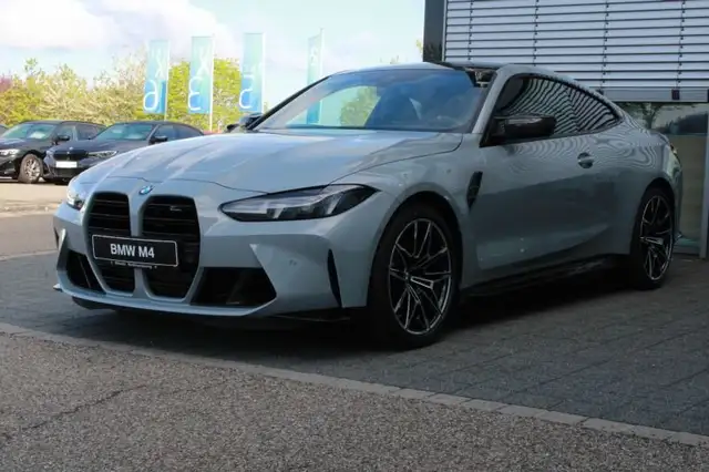 BMW M4 Competition Coupé mit M xDr