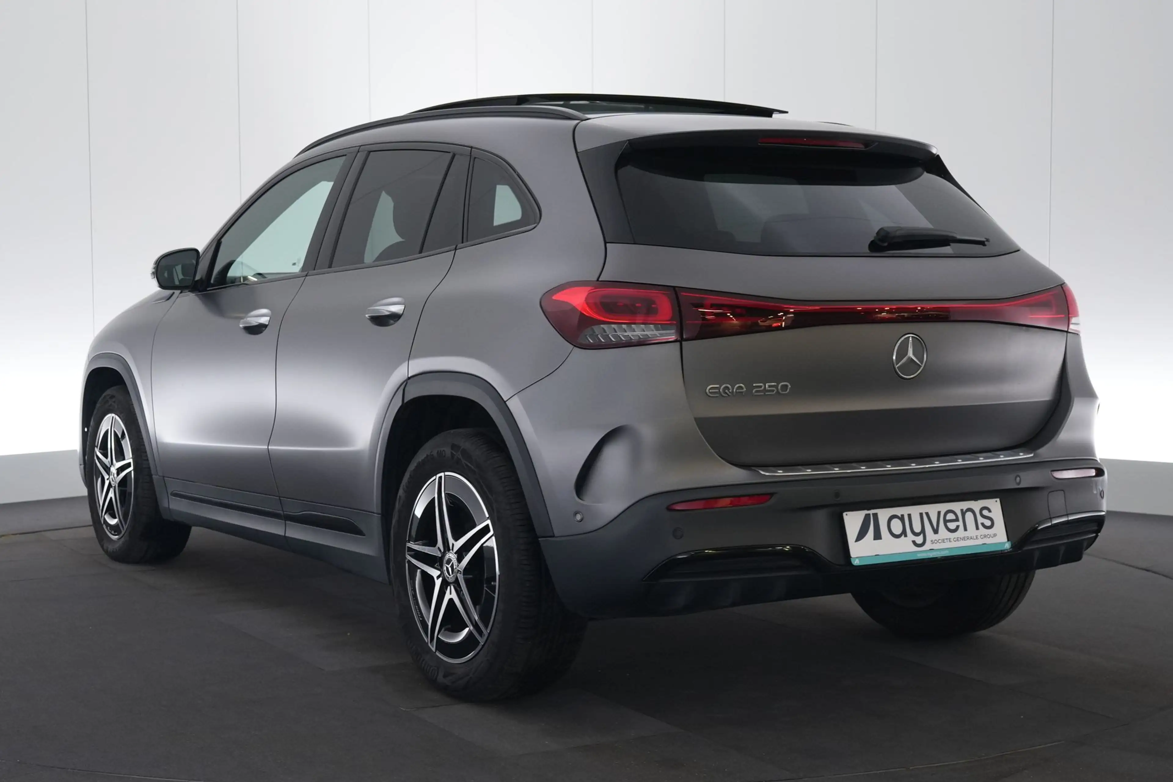 Mercedes-Benz EQA 250 Business Solution AMG Line Magno Matte LEDER/ALCAN — photo 9