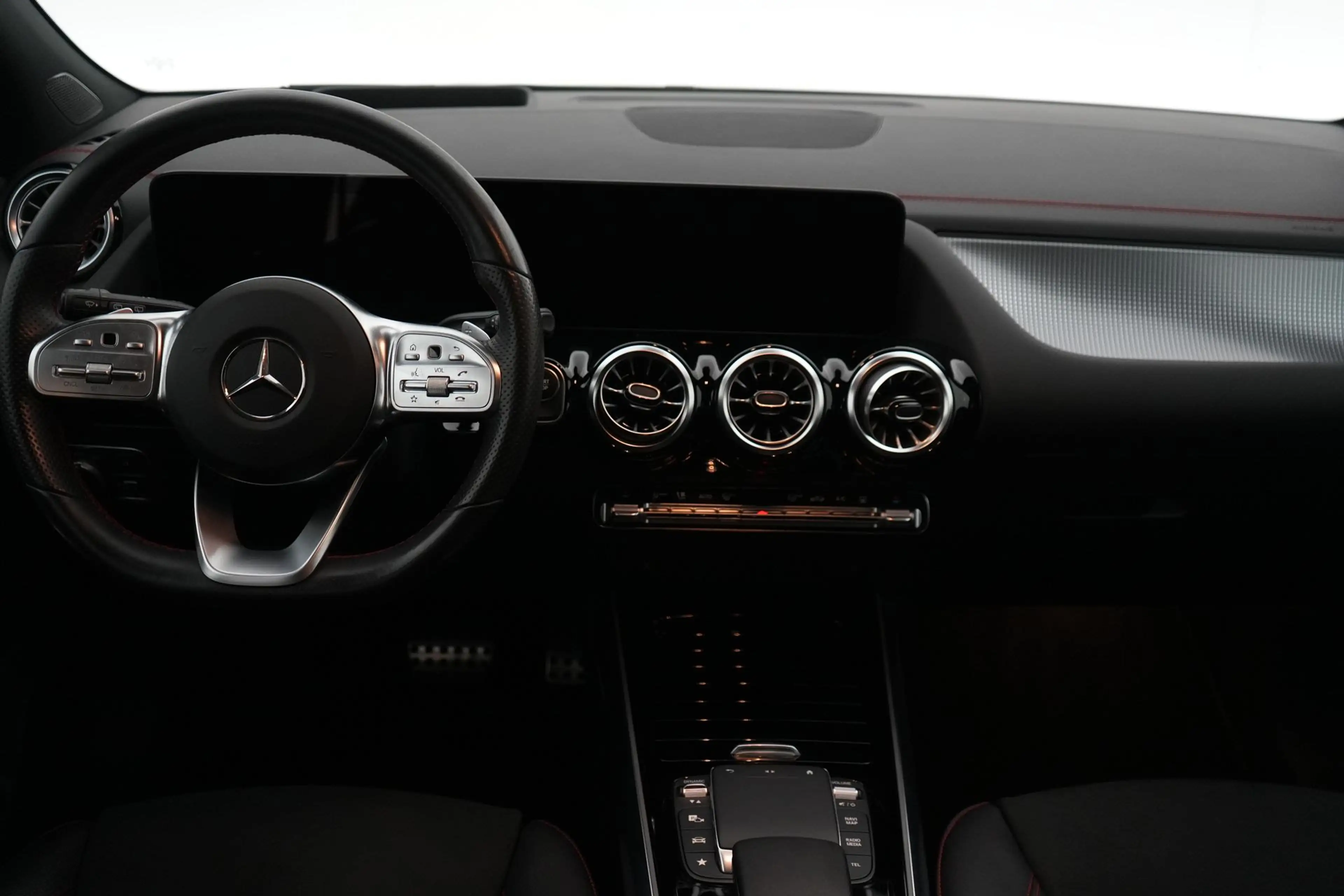 Mercedes-Benz EQA 250 Business Solution AMG Line Magno Matte LEDER/ALCAN — photo 13