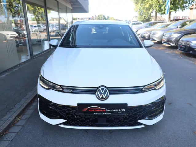 Volkswagen Golf view 4
