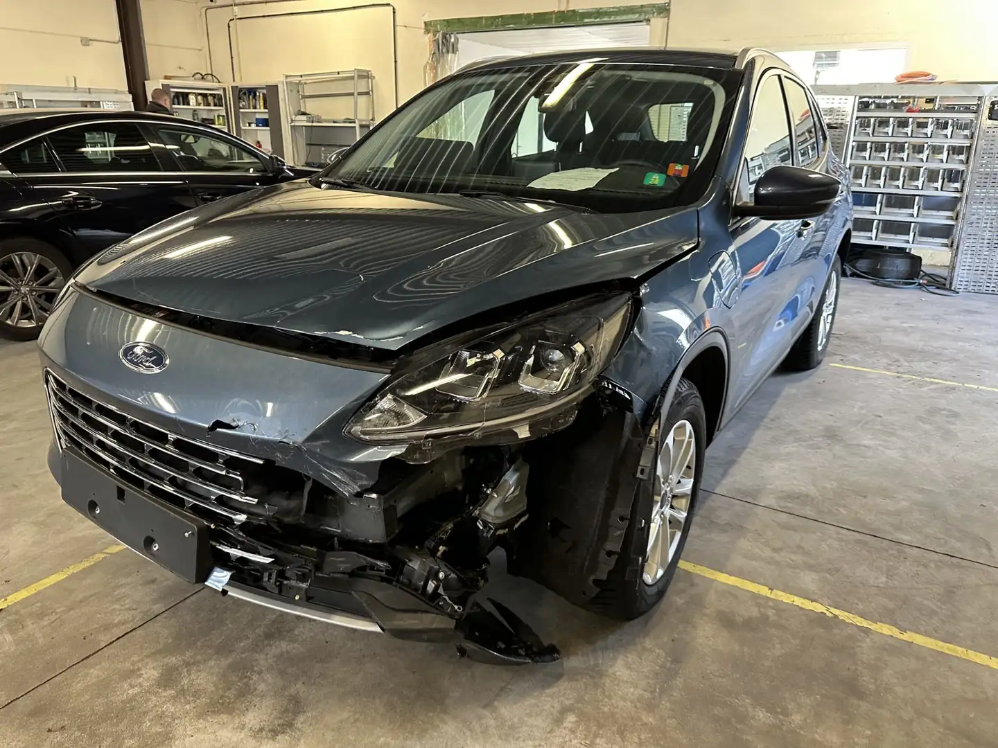 Ford Kuga 2.5 EcoBoost FWD PHEV Titanium Bleu - 2