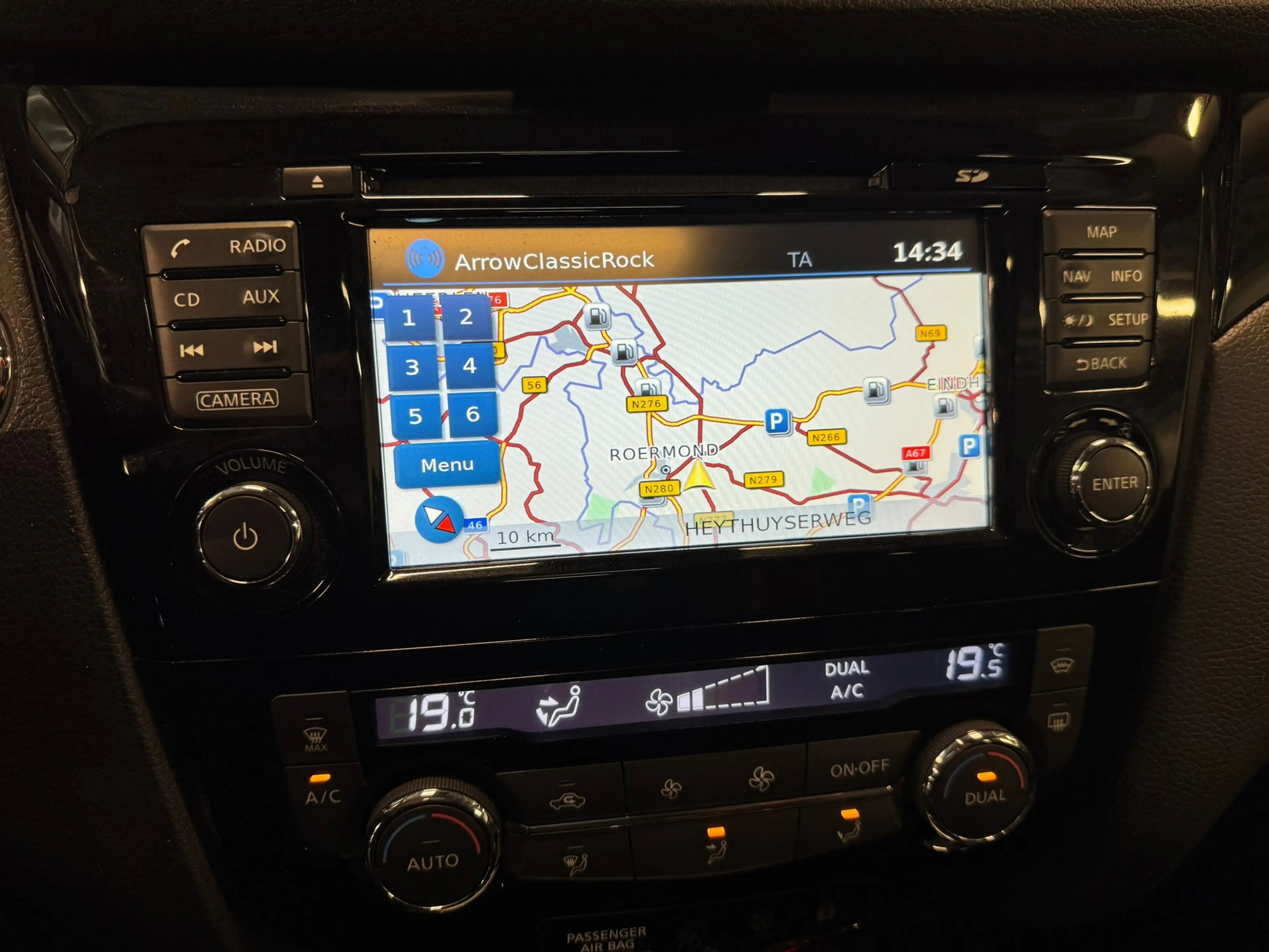 Nissan Qashqai 1.2 Tekna automaat [ panodak,leer,fm navi,camera,1 — photo 17
