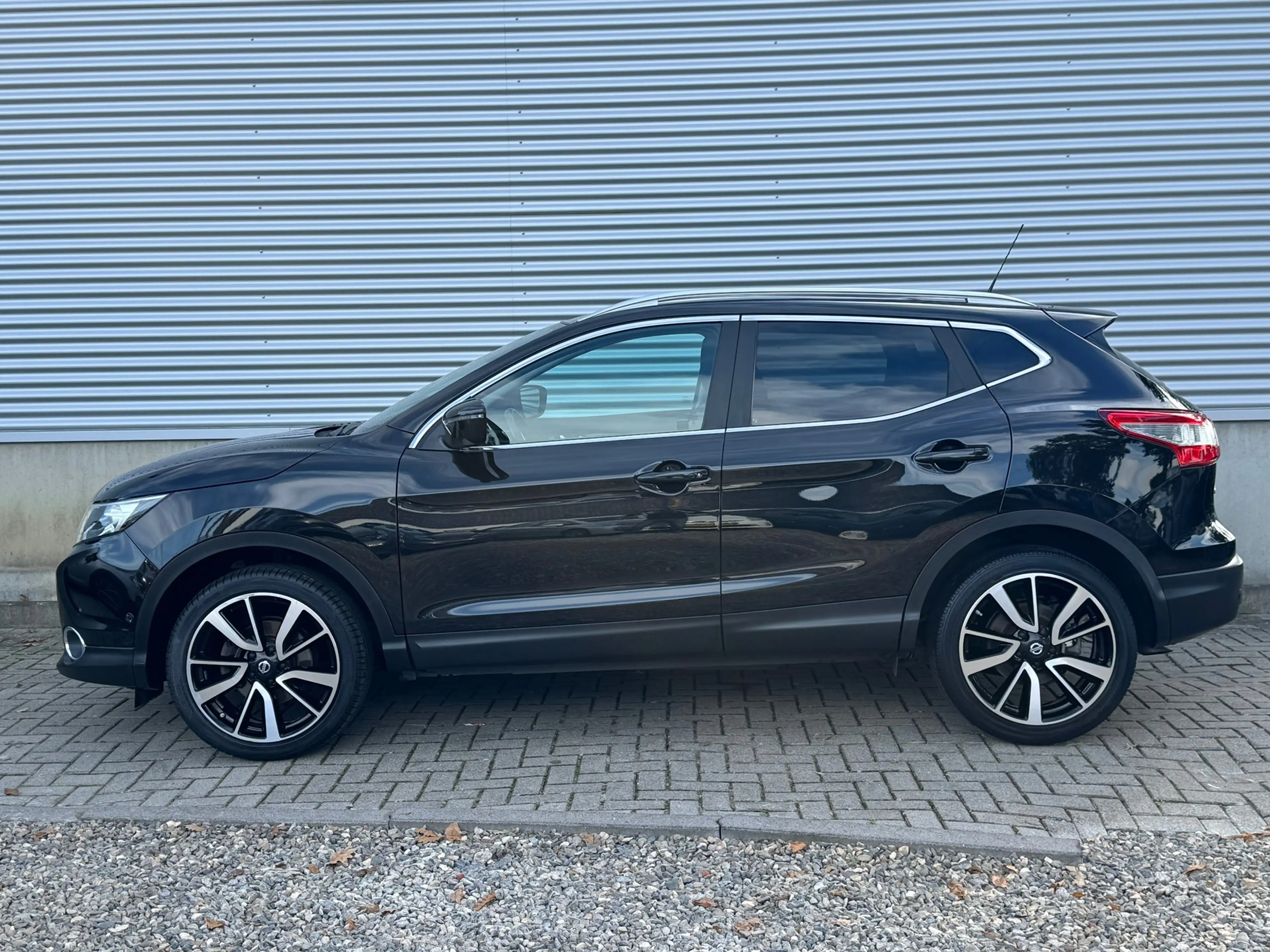 Nissan Qashqai 1.2 Tekna automaat [ panodak,leer,fm navi,camera,1 — photo 2
