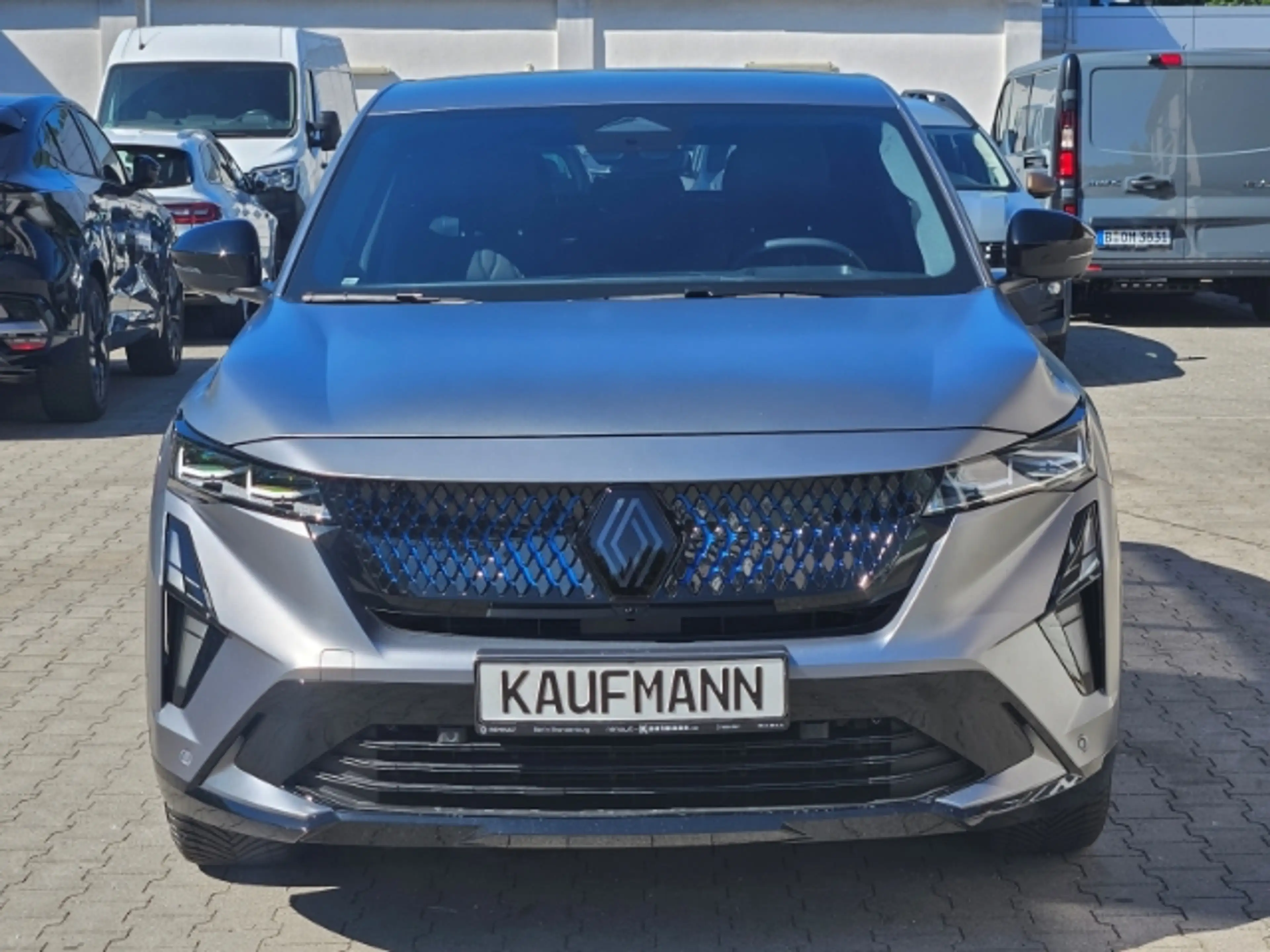 Renault Rafale 200 E-Tech Full Hybrid Esprit Alpine — photo 2
