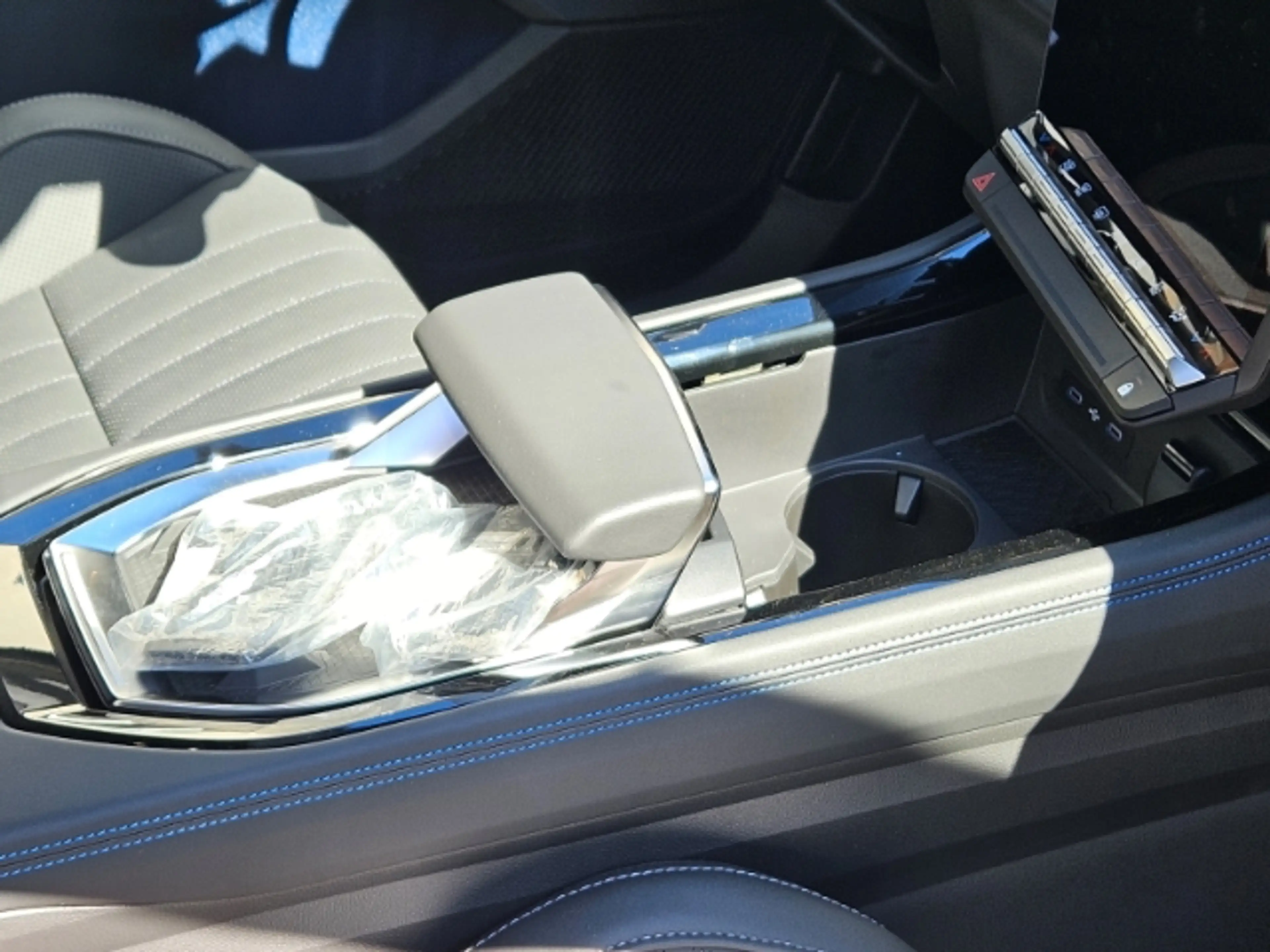 Renault Rafale 200 E-Tech Full Hybrid Esprit Alpine — photo 10