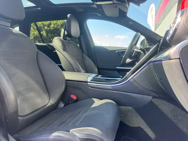 Mercedes-Benz C-Class view 10