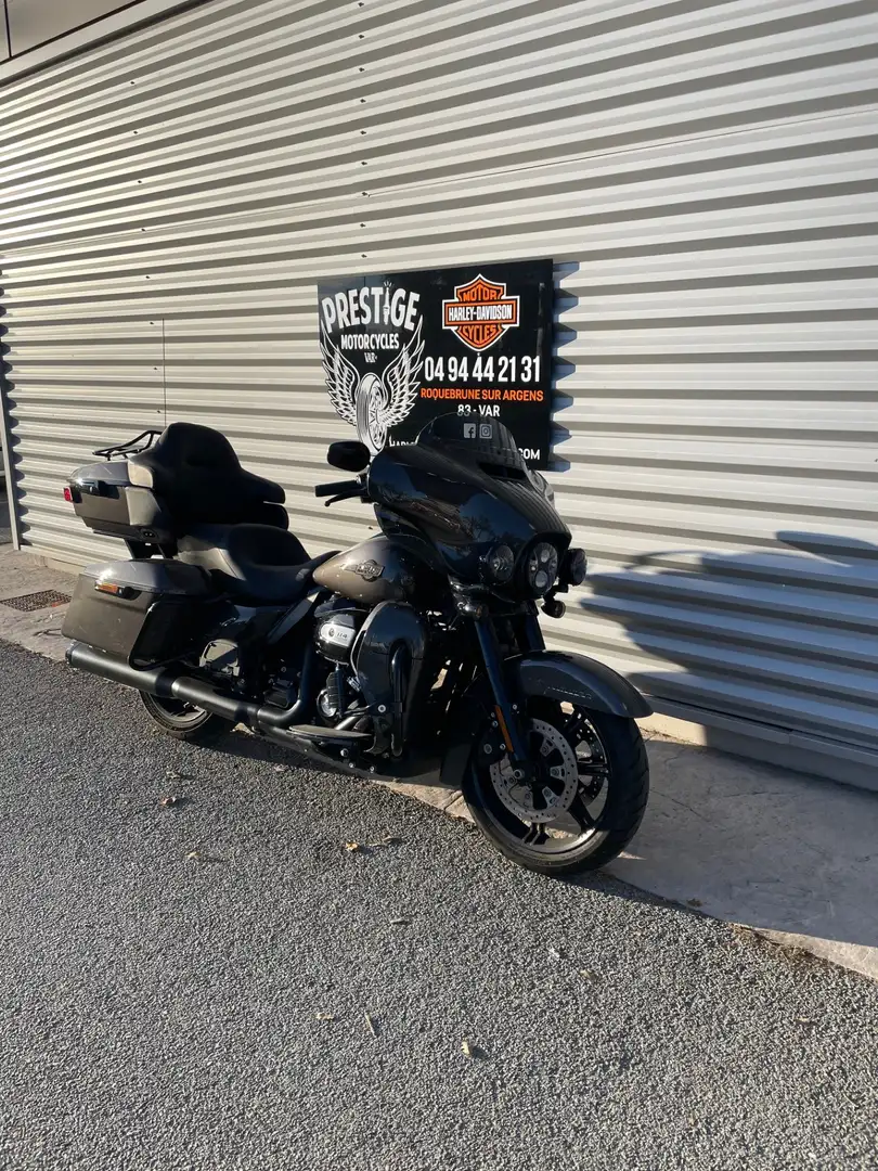 Harley-Davidson Electra Glide Gris - 2