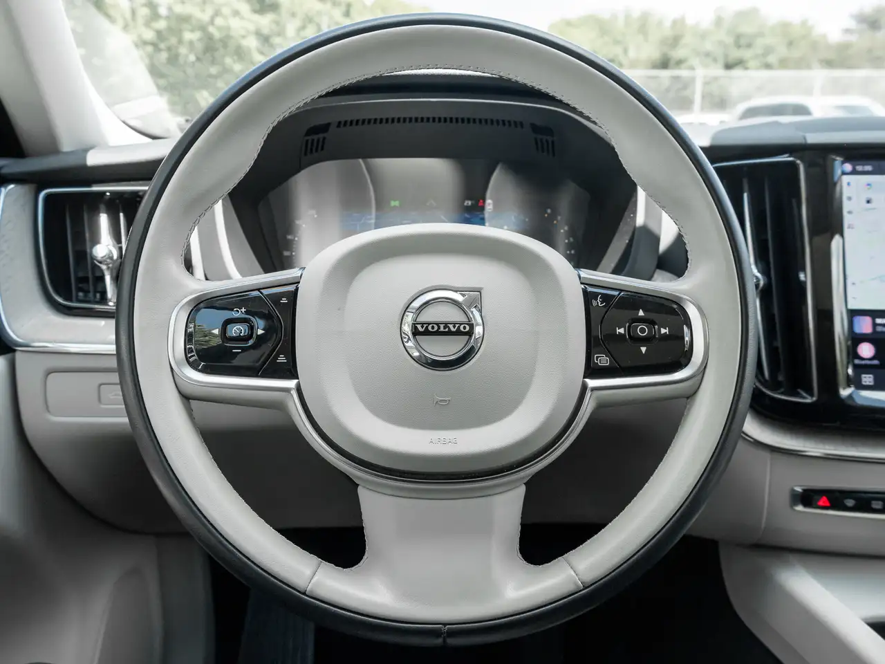 Volvo XC60 снимка Volvo XC60