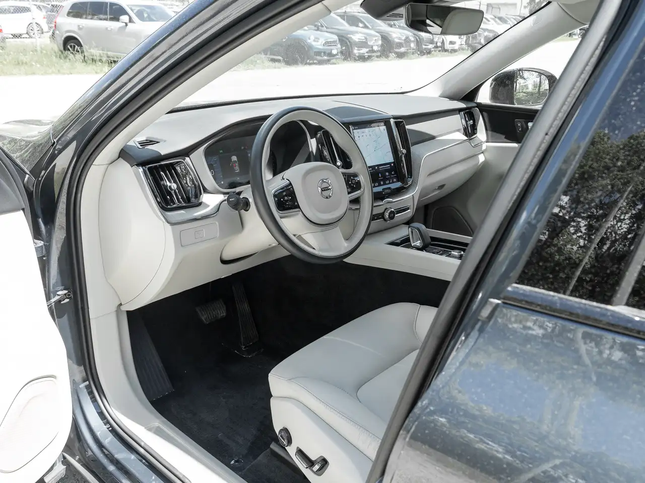 Volvo XC60 снимка Volvo XC60