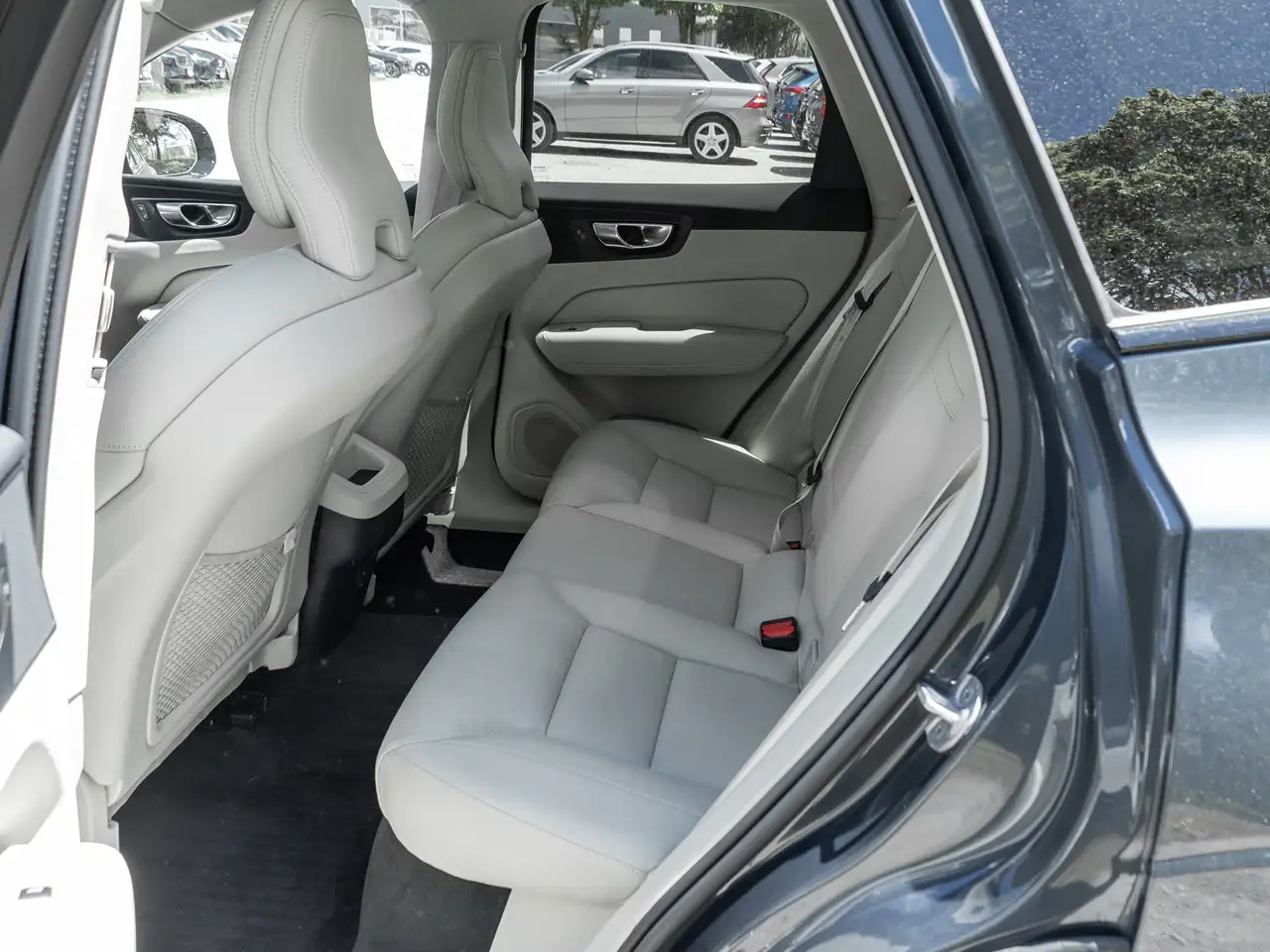 Volvo XC60 снимка Volvo XC60