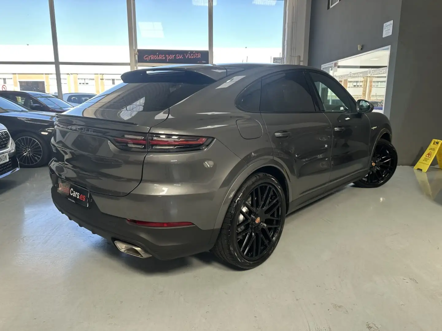 Porsche Cayenne E-Hybrid Coupé Aut. Gris - 2