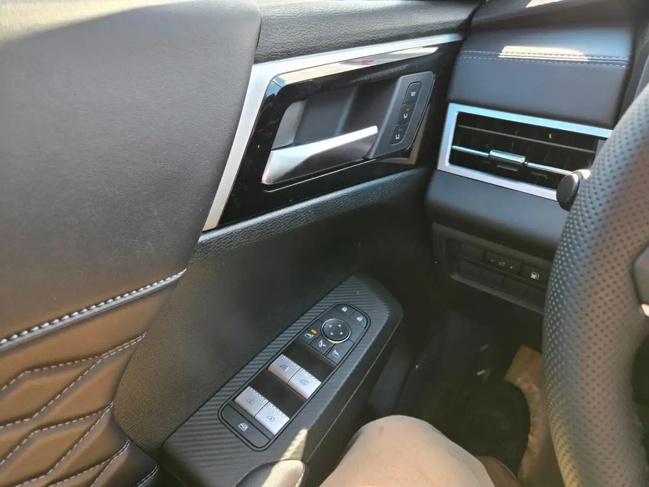 Mitsubishi Outlander снимка Mitsubishi Outlander