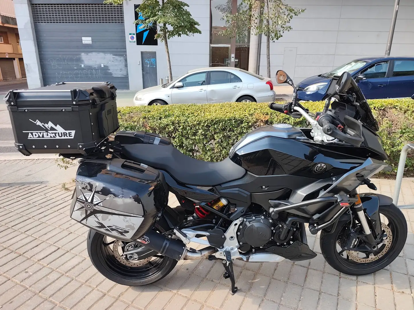BMW F 900 XR Triple Black Negro - 1