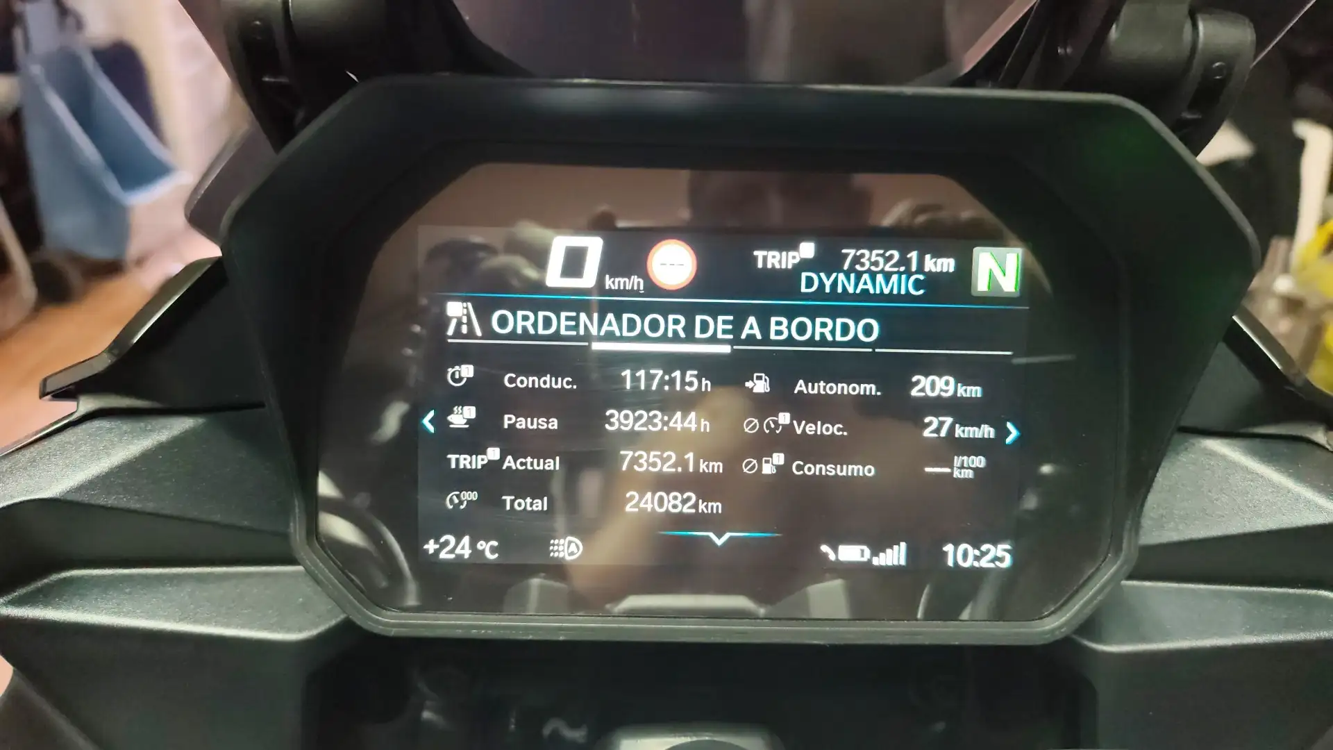 BMW F 900 XR Triple Black Negro - 1