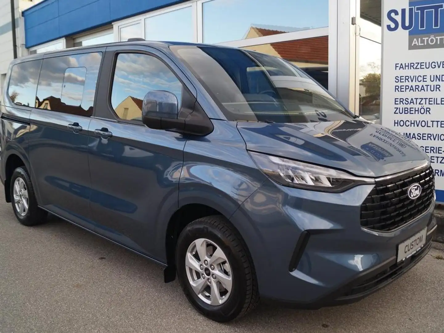 Ford Tourneo Custom 320L1 Trend FWD mit AHK und vielen Extras Bleu - 2