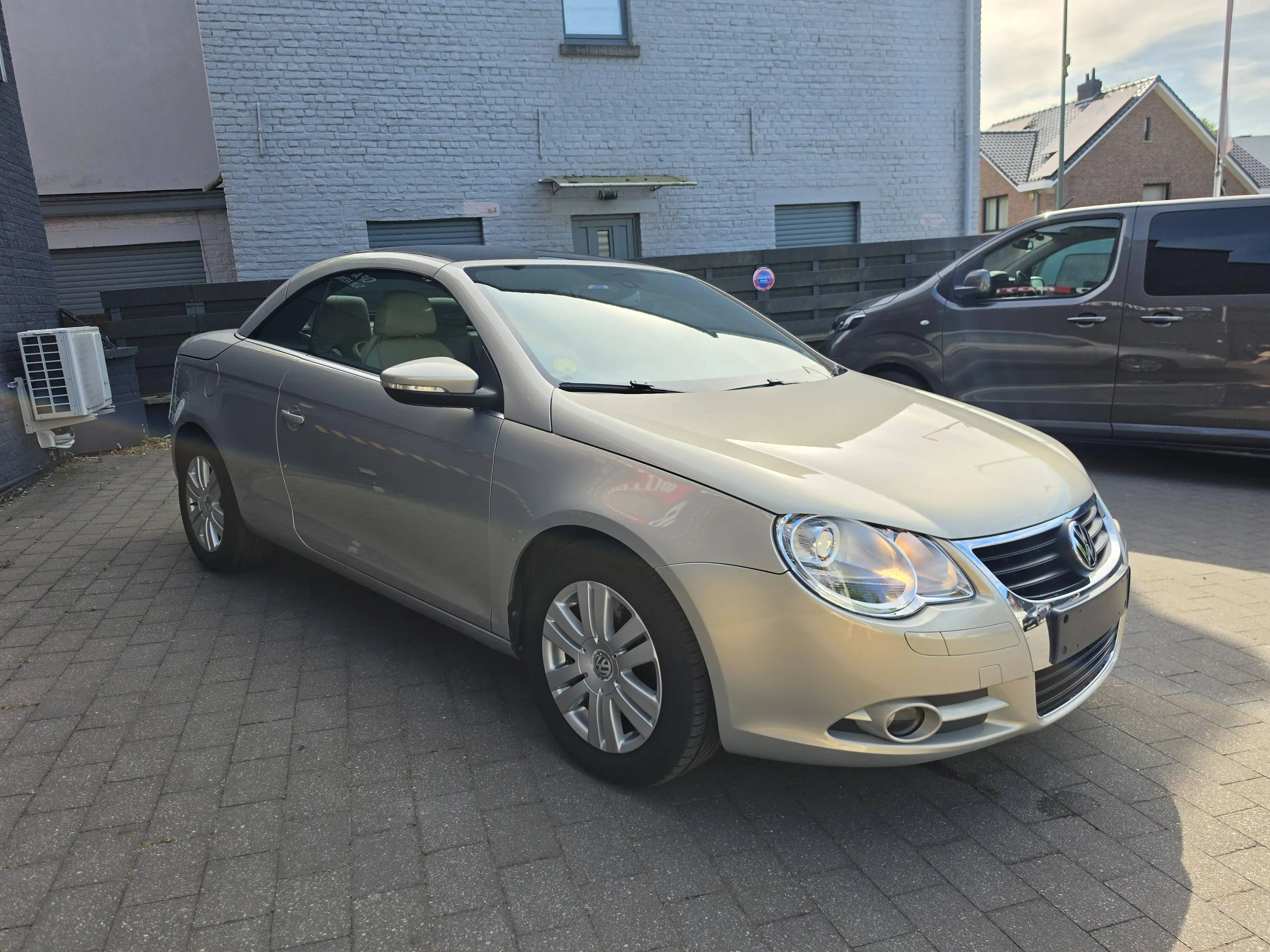 Volkswagen Eos Eos 2.0 tdi 1 er Proprétaire ,Carnet complet,Cuir,T-pano — photo 4