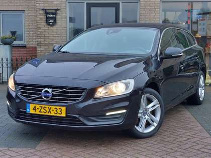 Volvo V60 2.4 D6 AWD Plug-In Hybrid | 7 persoons | Leder | T