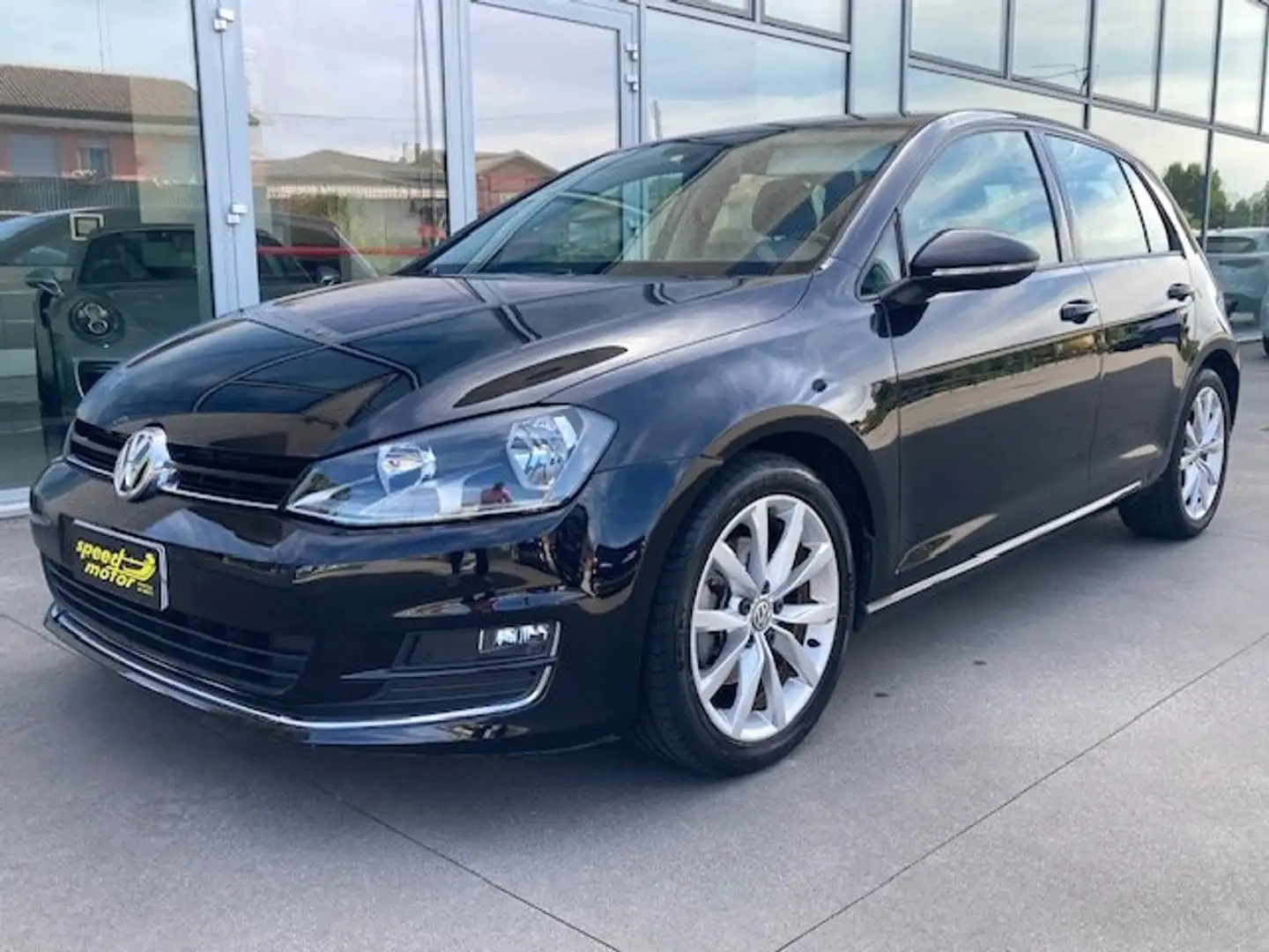 Volkswagen Golf 1.6 TDI Highline DSG 5p BlueMotion Technology Nero - 1