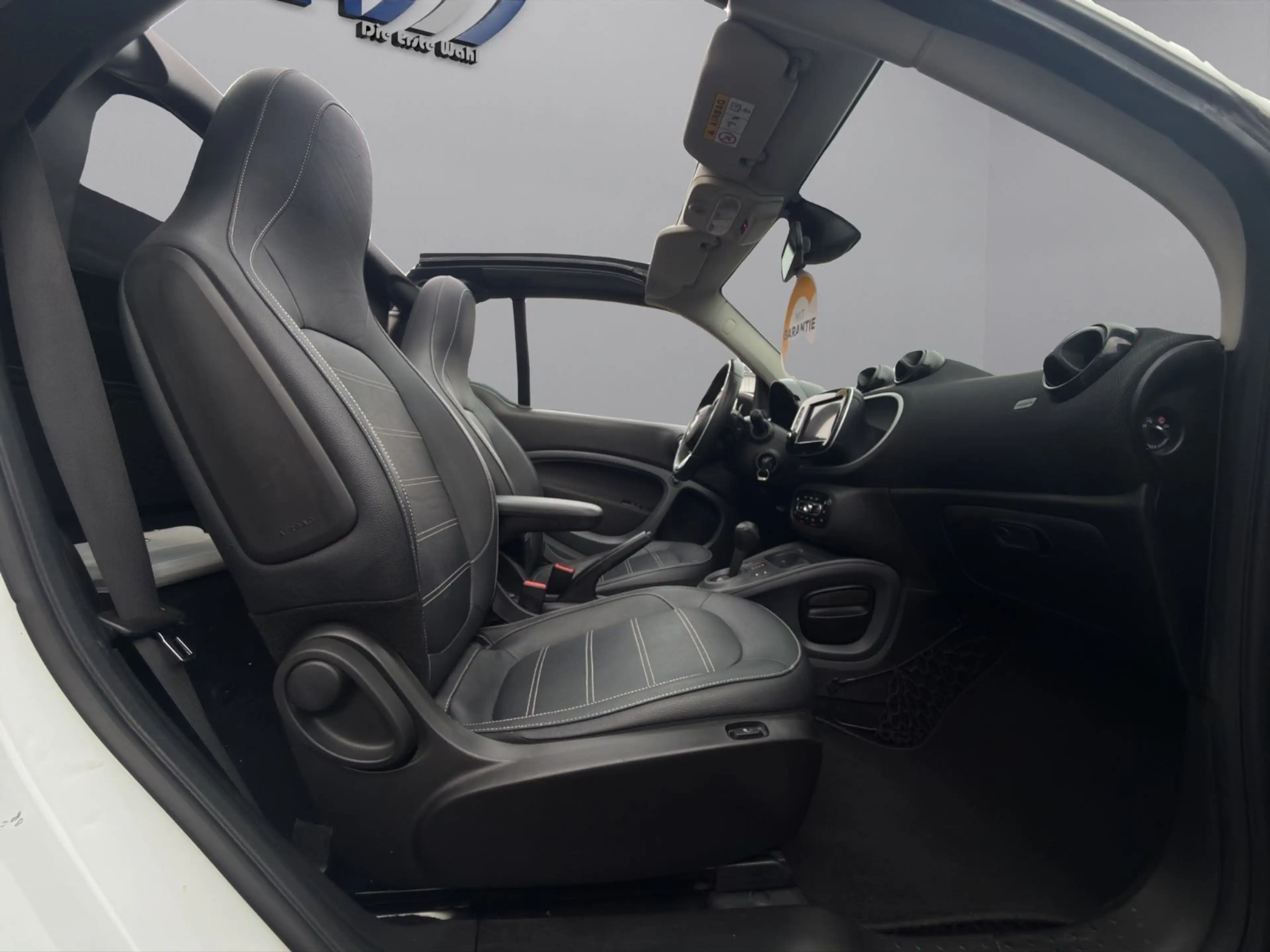 smart forTwo Cabrio°PDC°Leder°Navi°SZH°Garantie — photo 15
