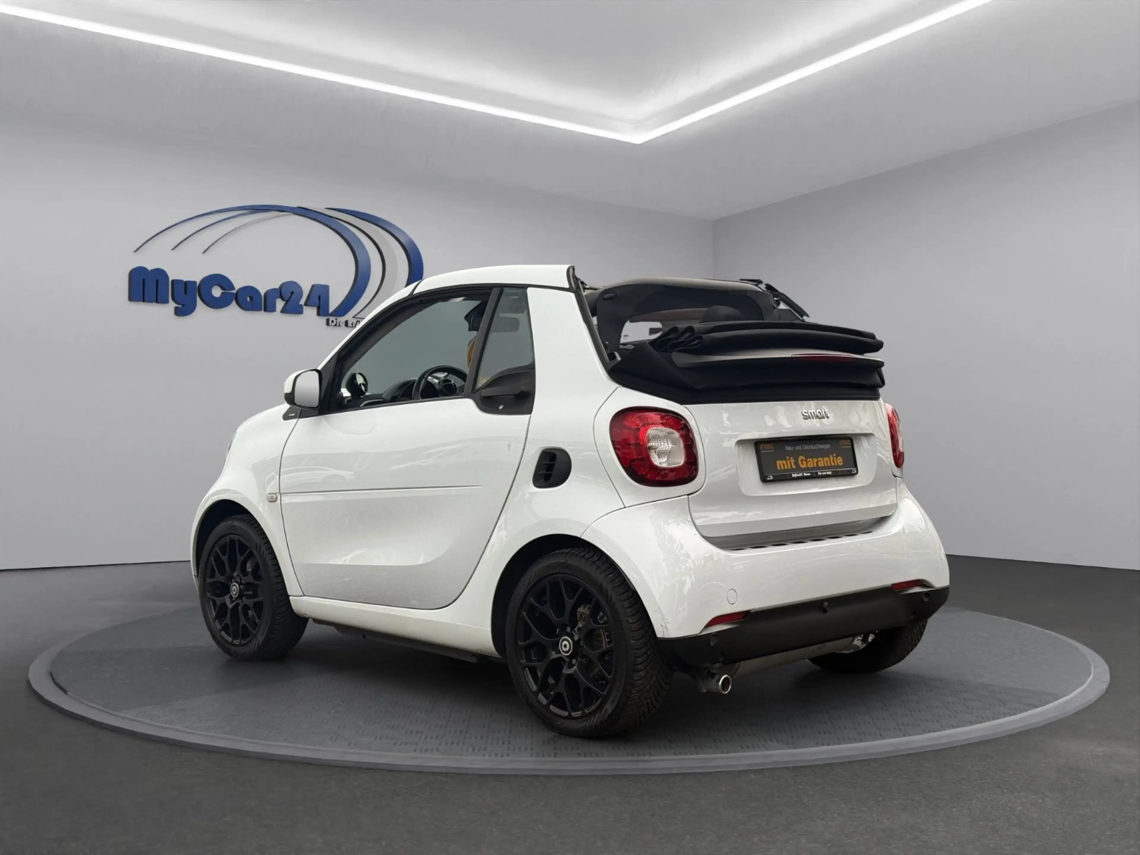 smart forTwo Cabrio°PDC°Leder°Navi°SZH°Garantie — photo 4