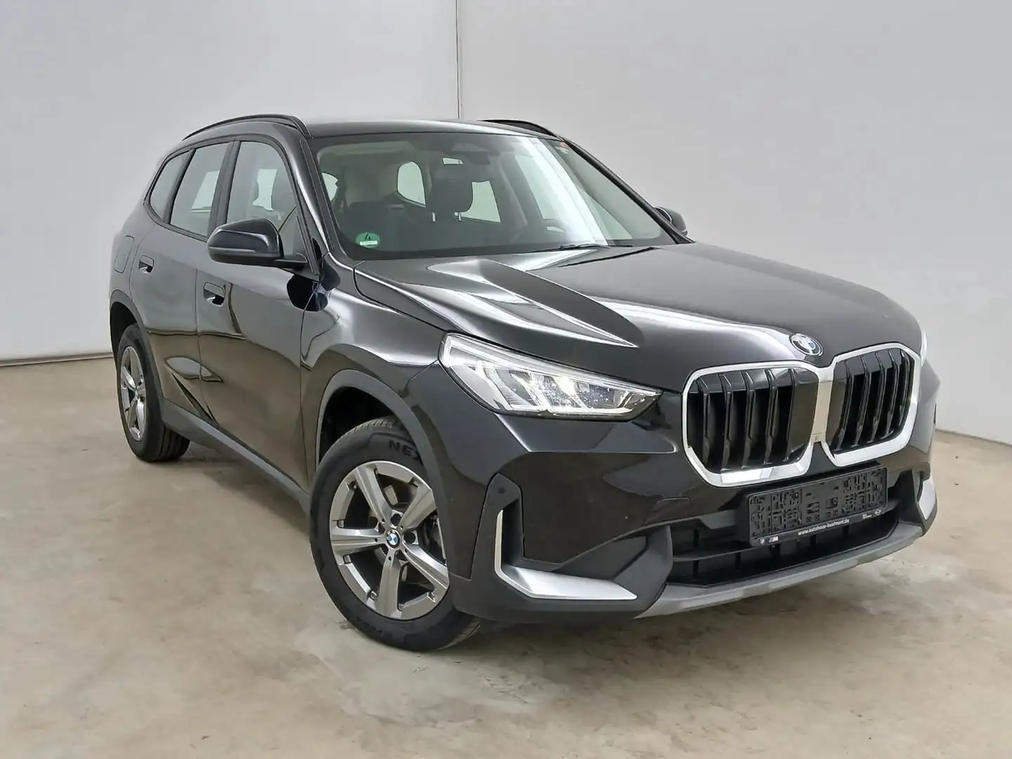 BMW X1 18d sDrive AHK/PARKASSIST/LED/NAVI/CARPLAY Schwarz - 2