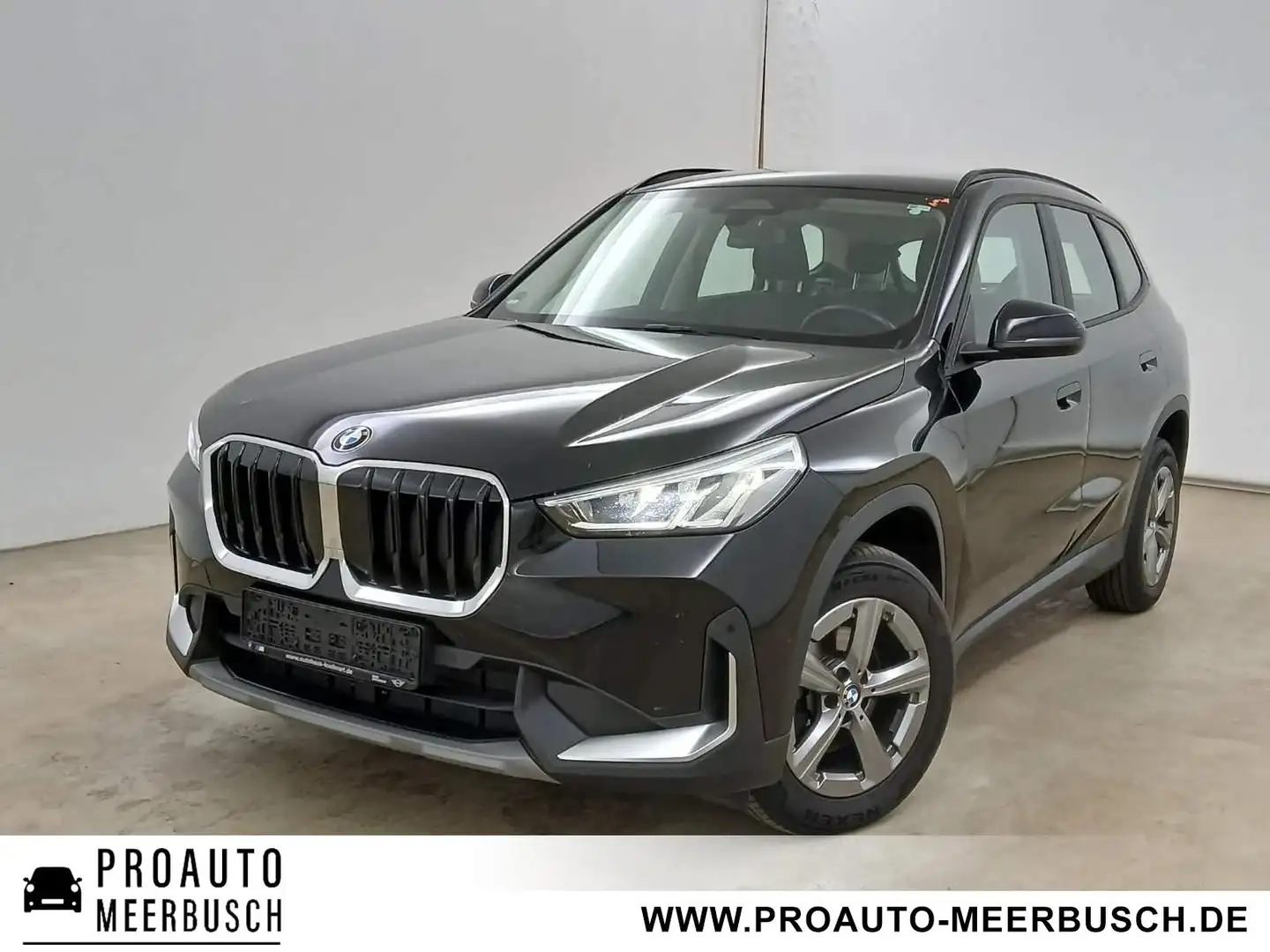 BMW X1 18d sDrive AHK/PARKASSIST/LED/NAVI/CARPLAY Schwarz - 1