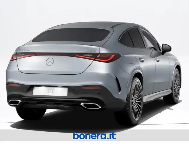 Mercedes-Benz 300 view 3