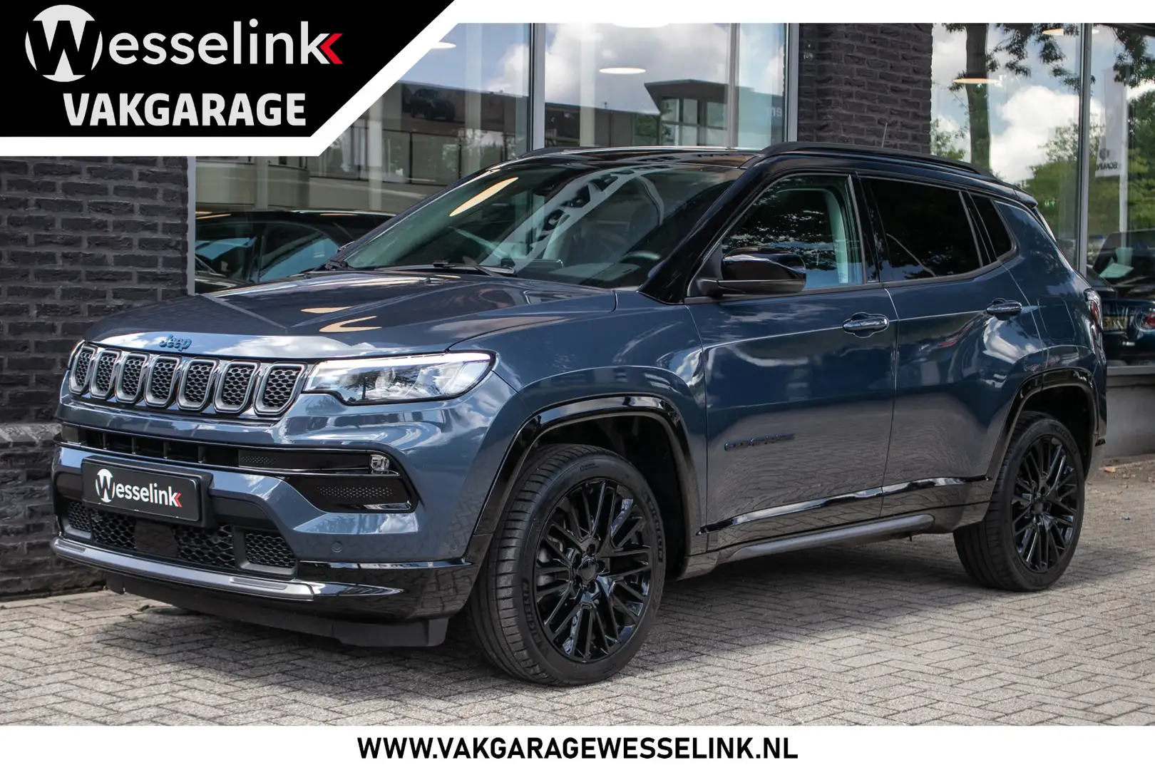 Jeep Compass 4xe 240 Plug-in Hybrid Electric S - All-inrijklrpr Blauw - 1