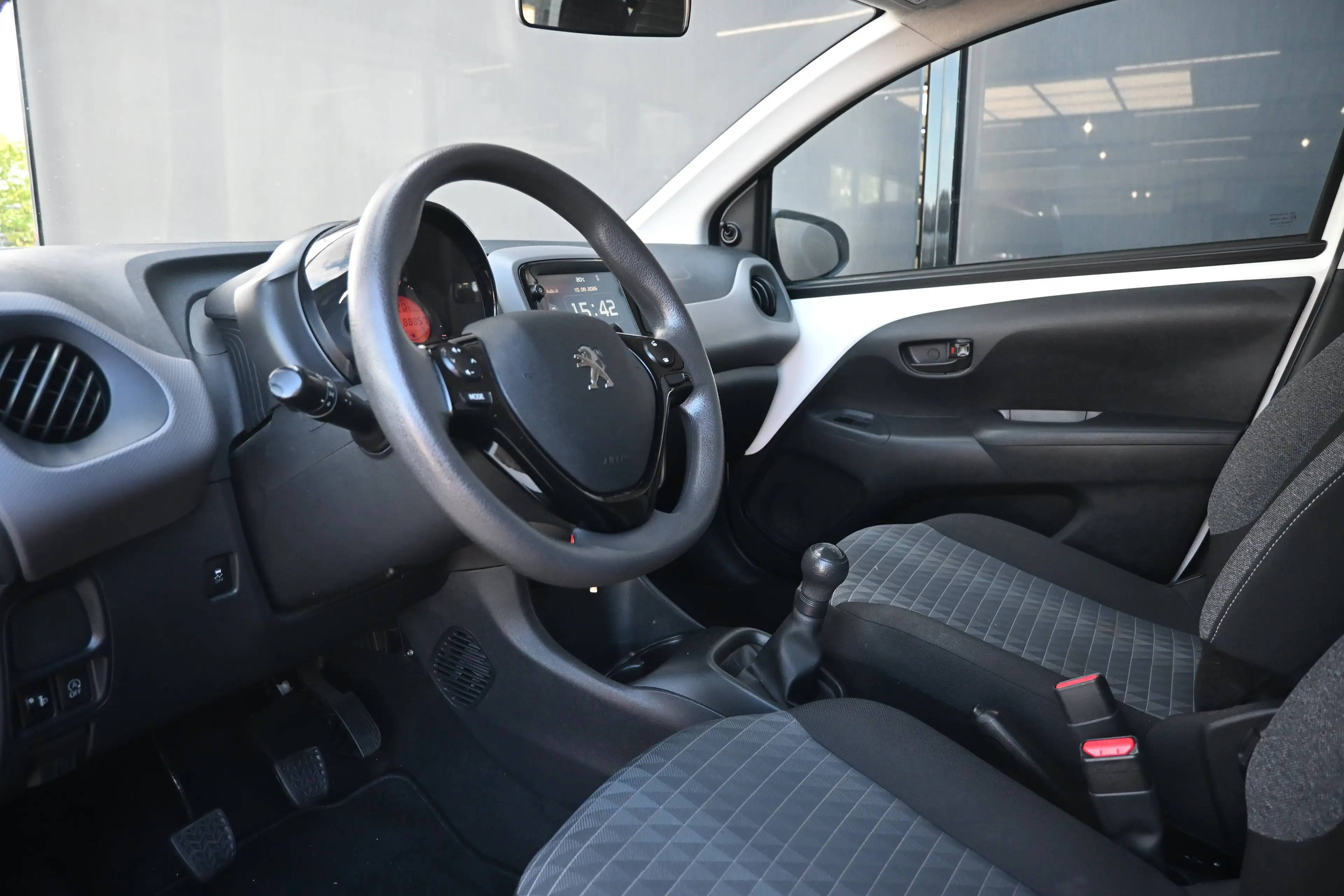 Peugeot 108 1.0 e-VTi Active | Airco | Achteruitrijcamera | Na — photo 5