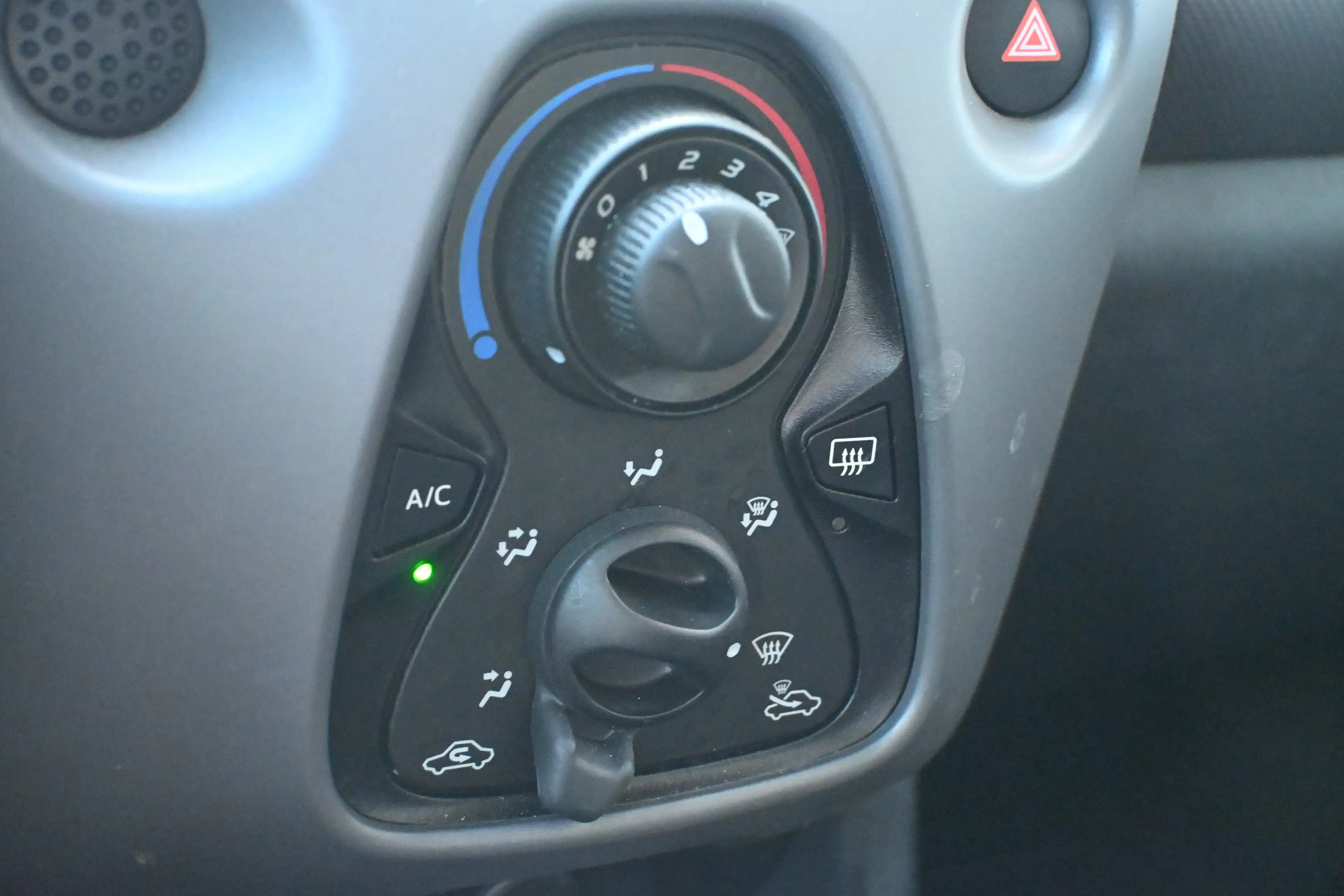 Peugeot 108 1.0 e-VTi Active | Airco | Achteruitrijcamera | Na — photo 14
