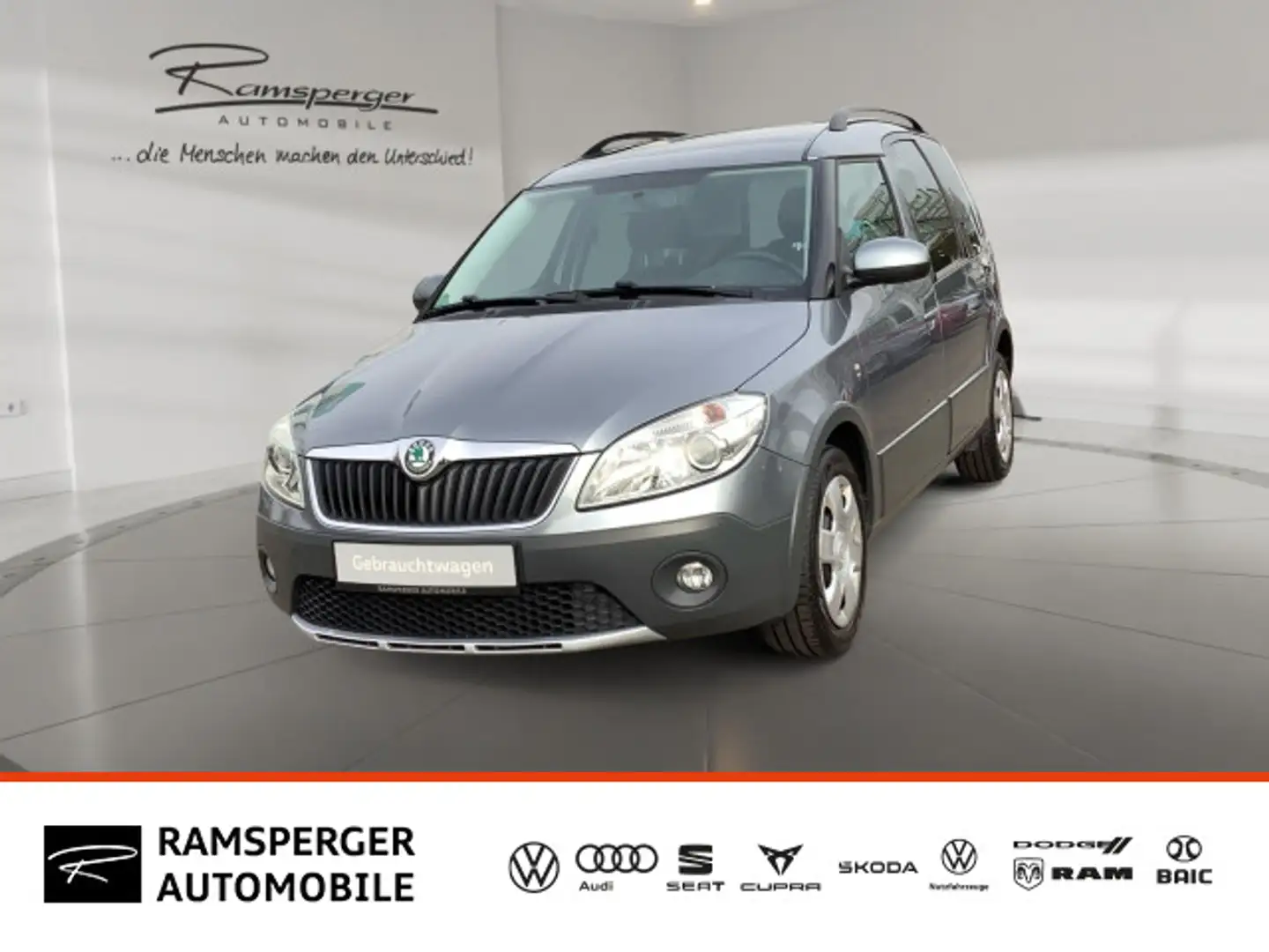 Skoda Roomster 1.2 TSI Scout Pano Climatronic SHZ PDC Grau - 1