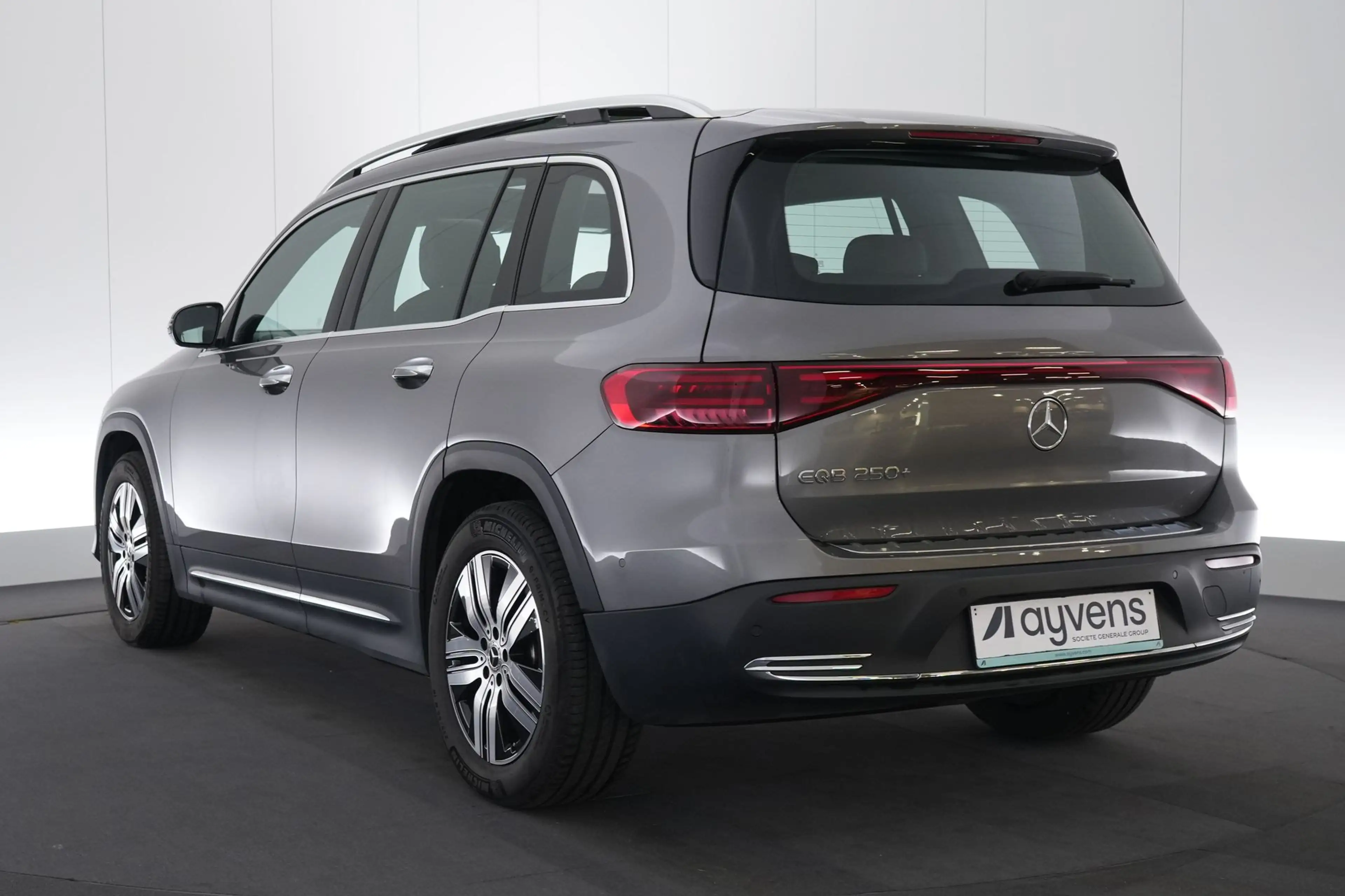 Mercedes-Benz EQB 250 250+ Luxury Line LEDER/CUIR LED GPS PDC CAM Pano B — photo 9