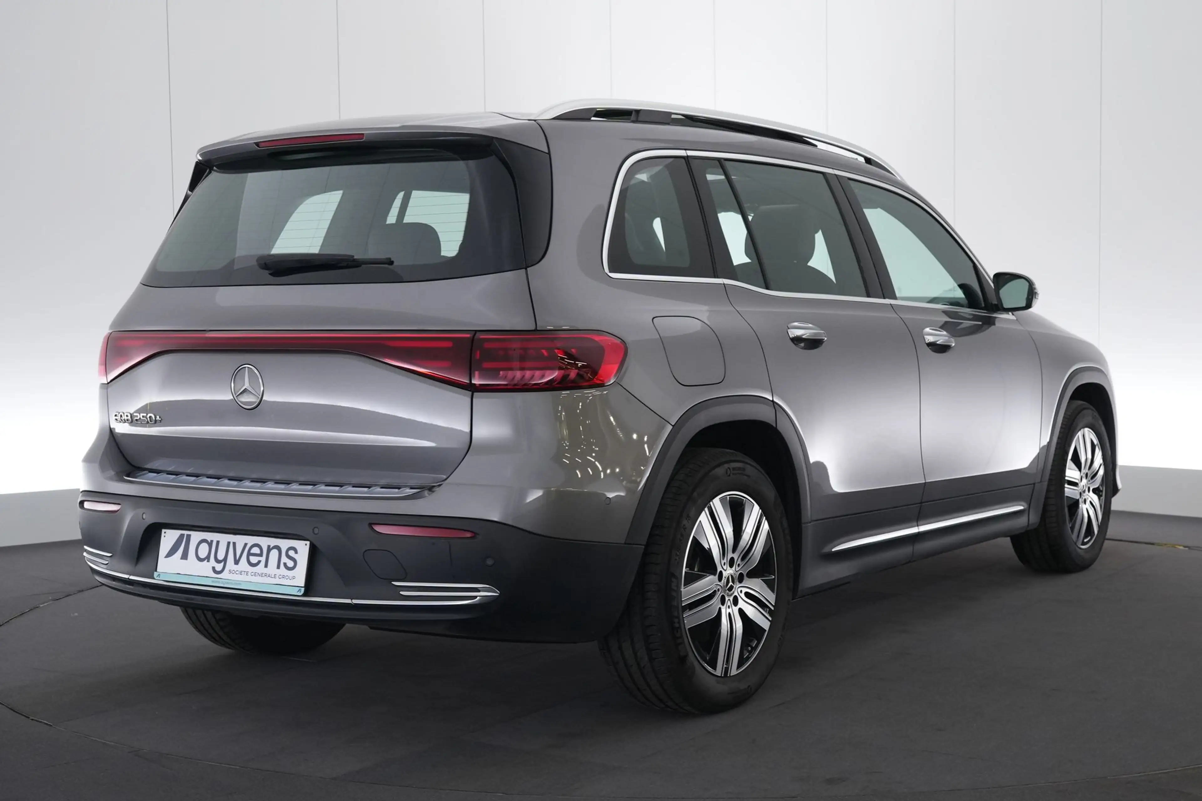 Mercedes-Benz EQB 250 250+ Luxury Line LEDER/CUIR LED GPS PDC CAM Pano B — photo 7