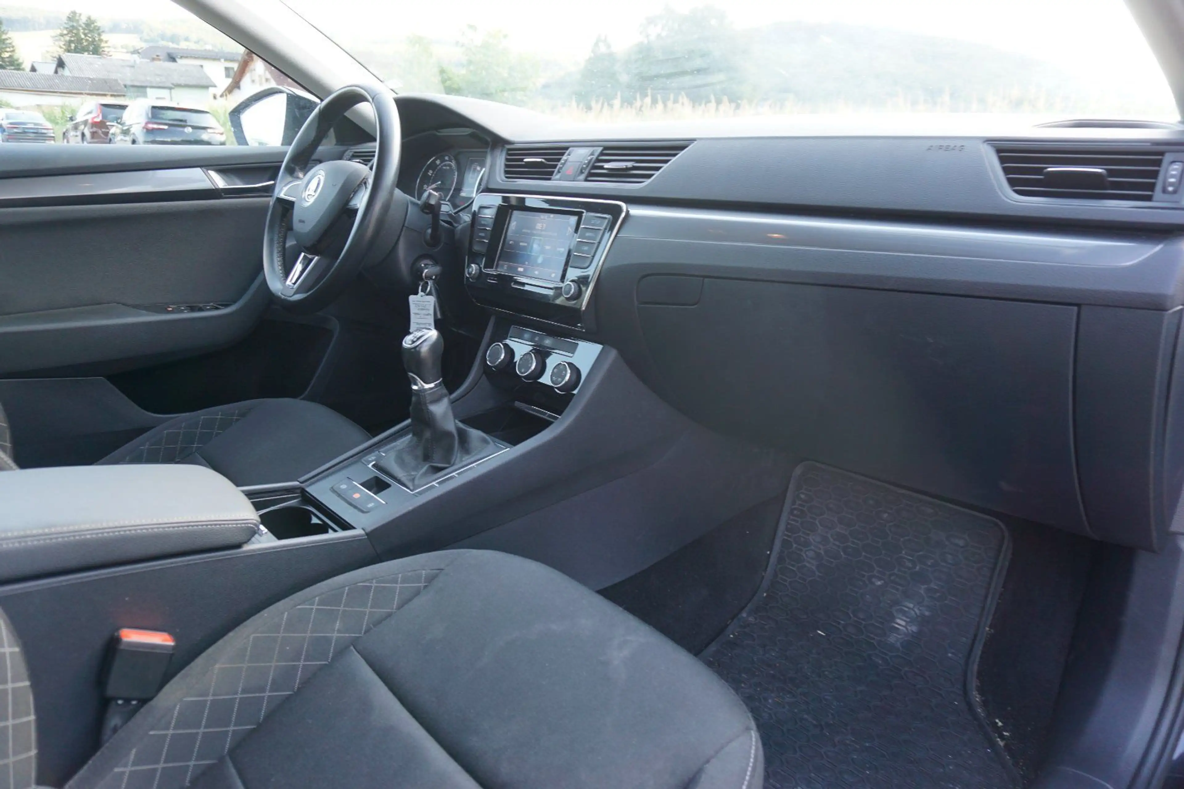 Skoda Superb 1.4 TSI Active Green tec — photo 9