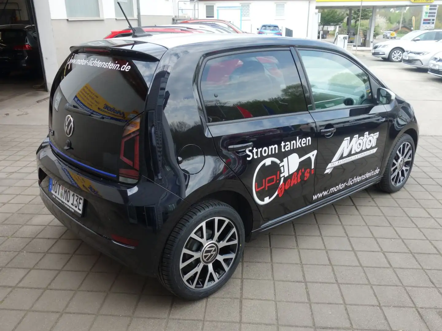 Volkswagen e-up! Style 16"LM AC+ CCS WiPak Cam FSbeh L&S Negro - 2