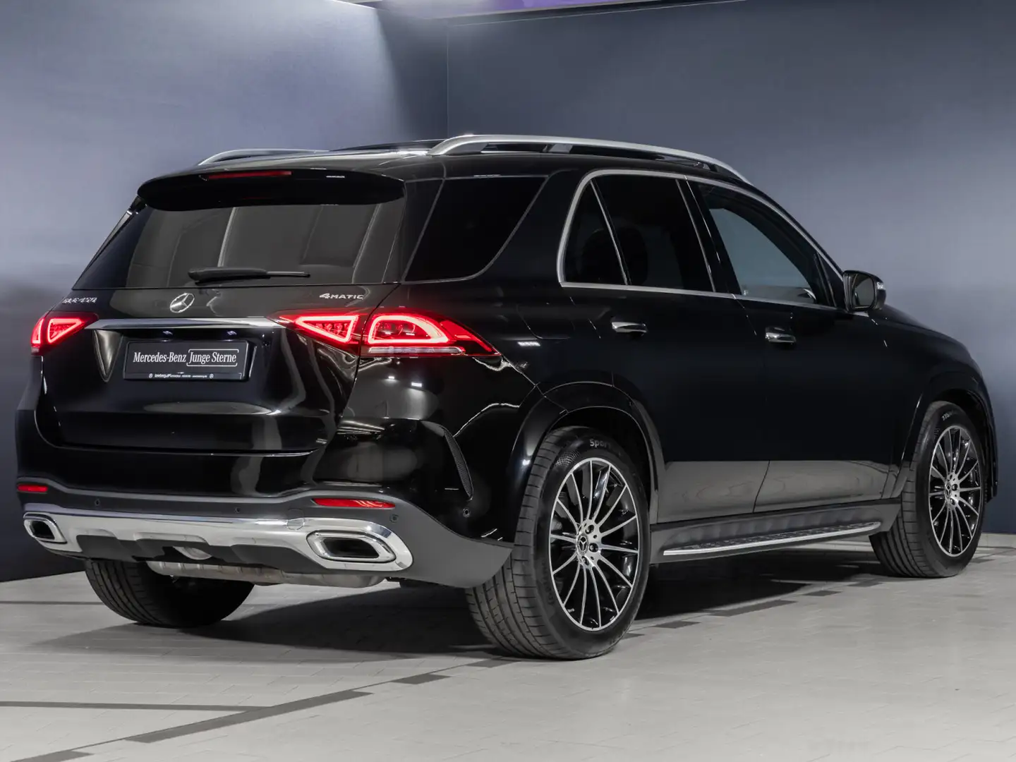 Mercedes-Benz GLE 450 GLE 450 4M AMG Multibeam/Pano/AHK/360°/Airmatic/ Schwarz - 2