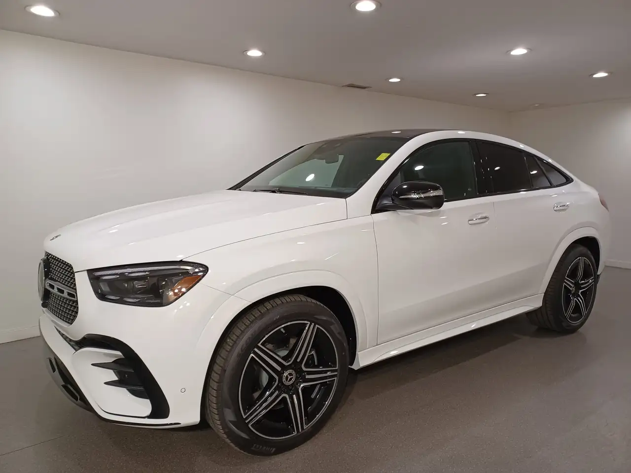 Mercedes-Benz GLE снимка Mercedes-Benz GLE