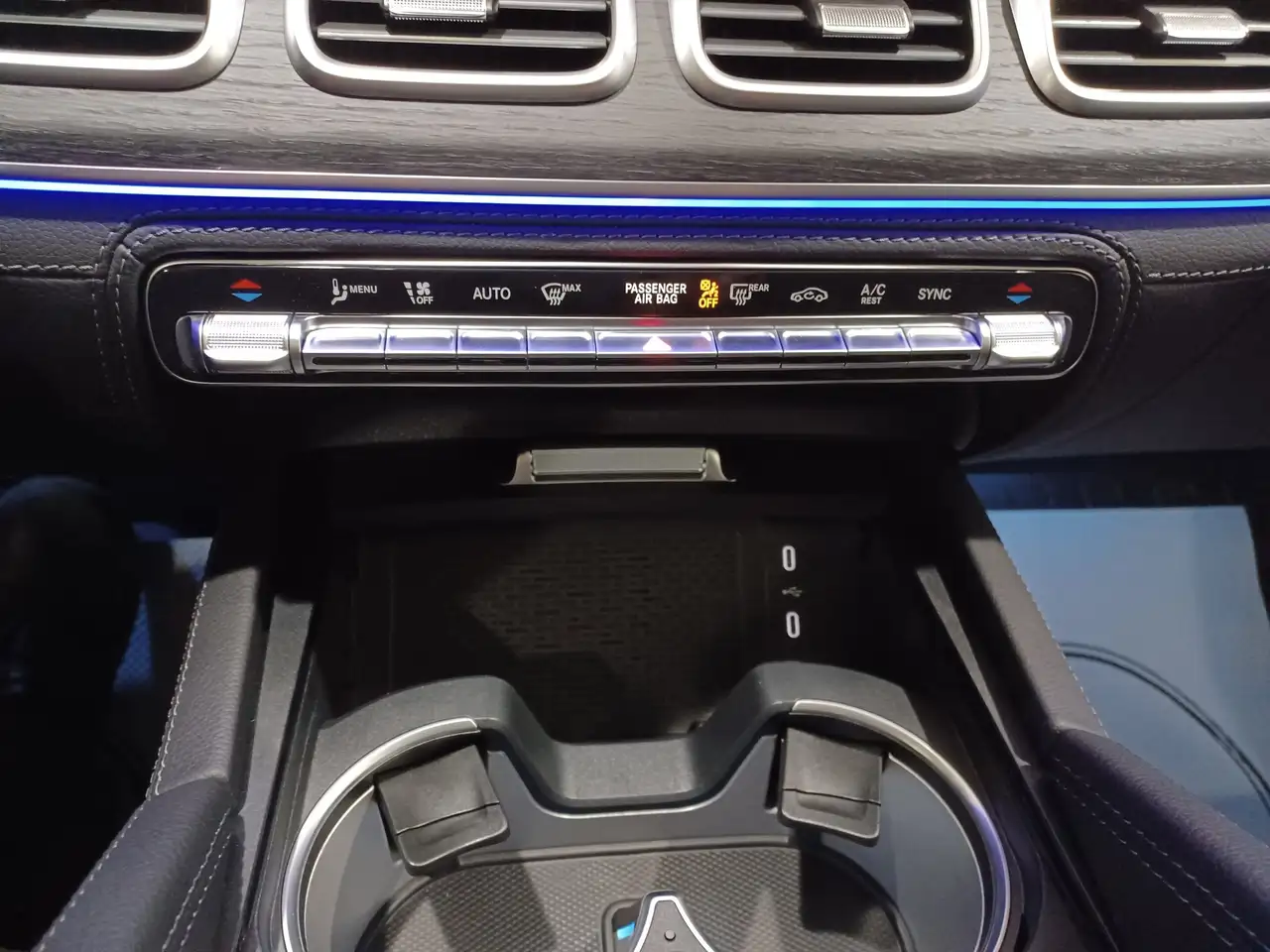 Mercedes-Benz GLE снимка Mercedes-Benz GLE