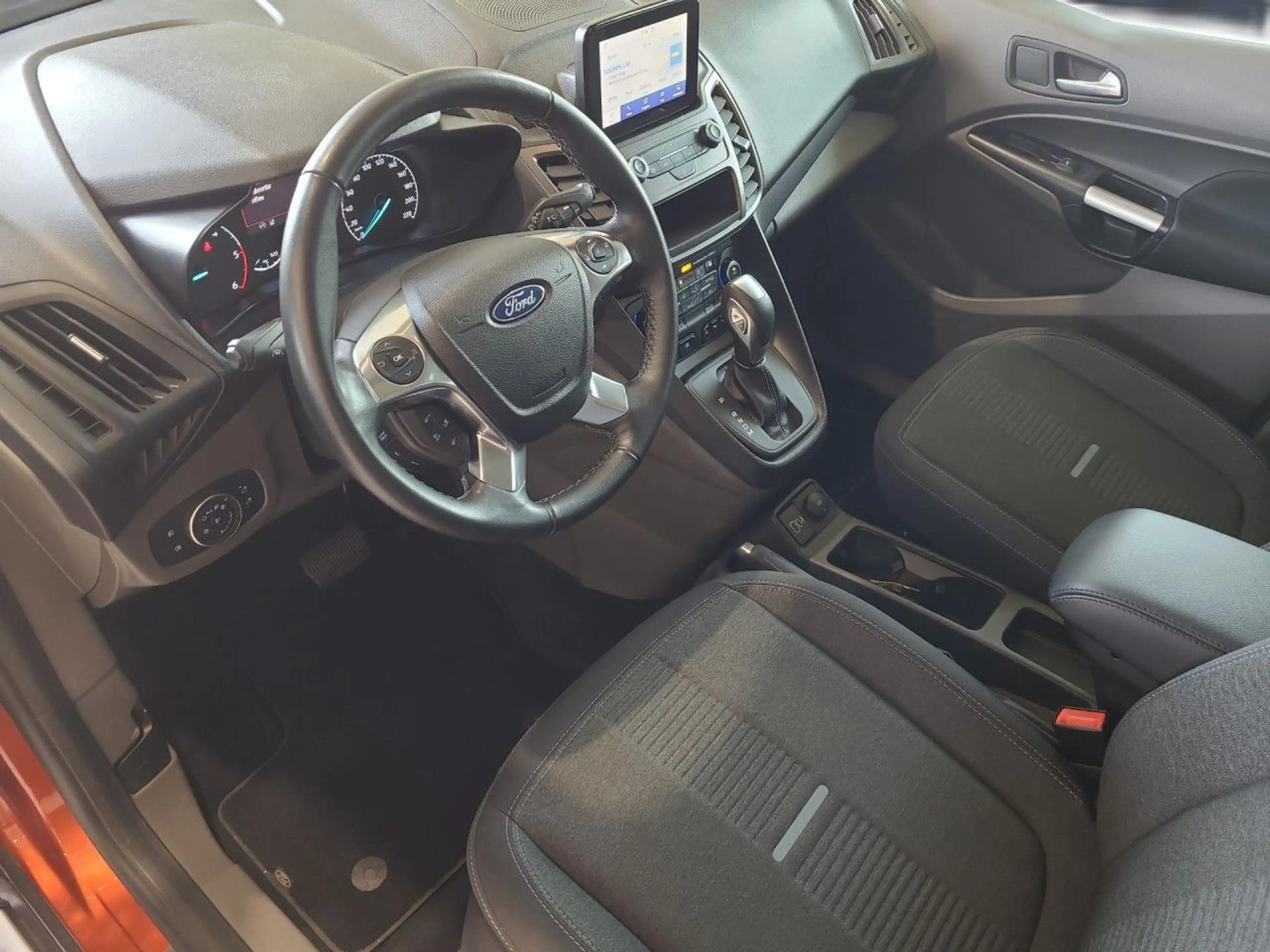 Ford Tourneo Custom 320 L2 Tourneo Titanium X Bluetooth — photo 12