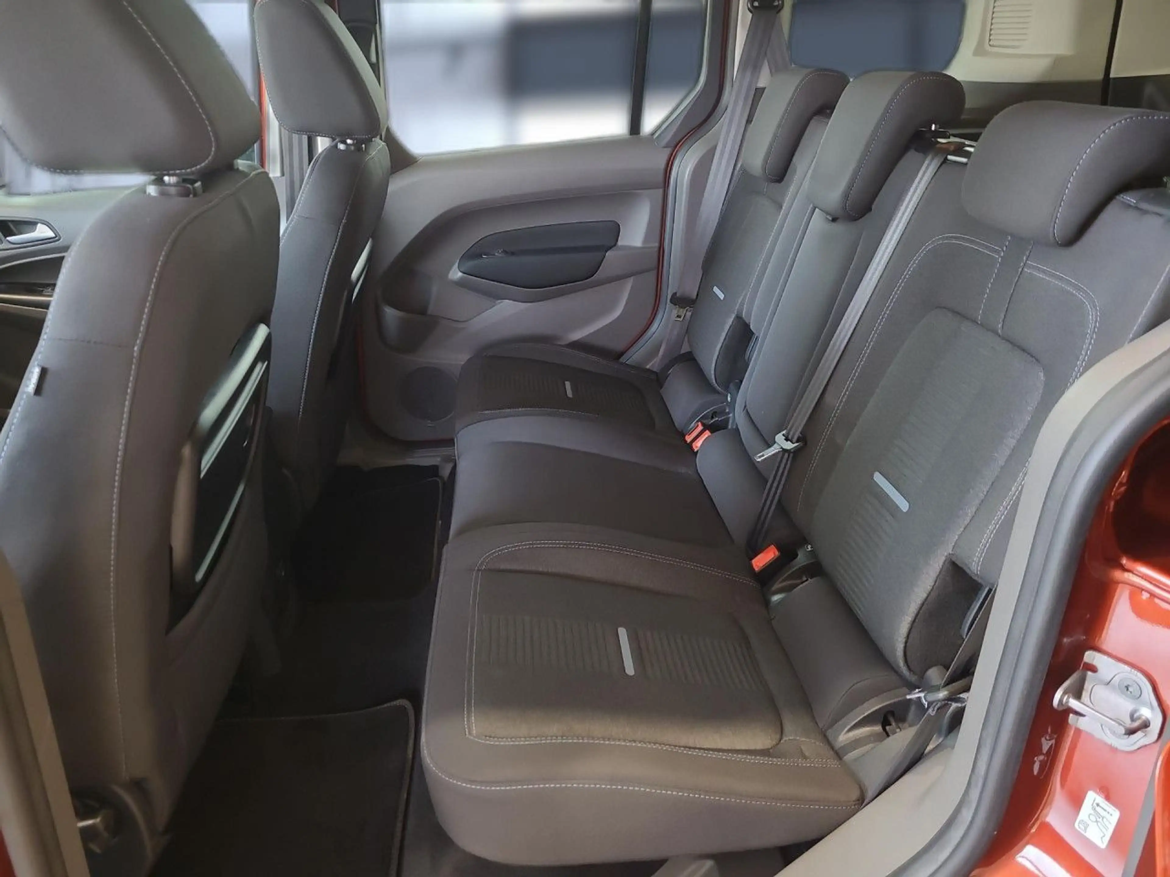 Ford Tourneo Custom 320 L2 Tourneo Titanium X Bluetooth — photo 15