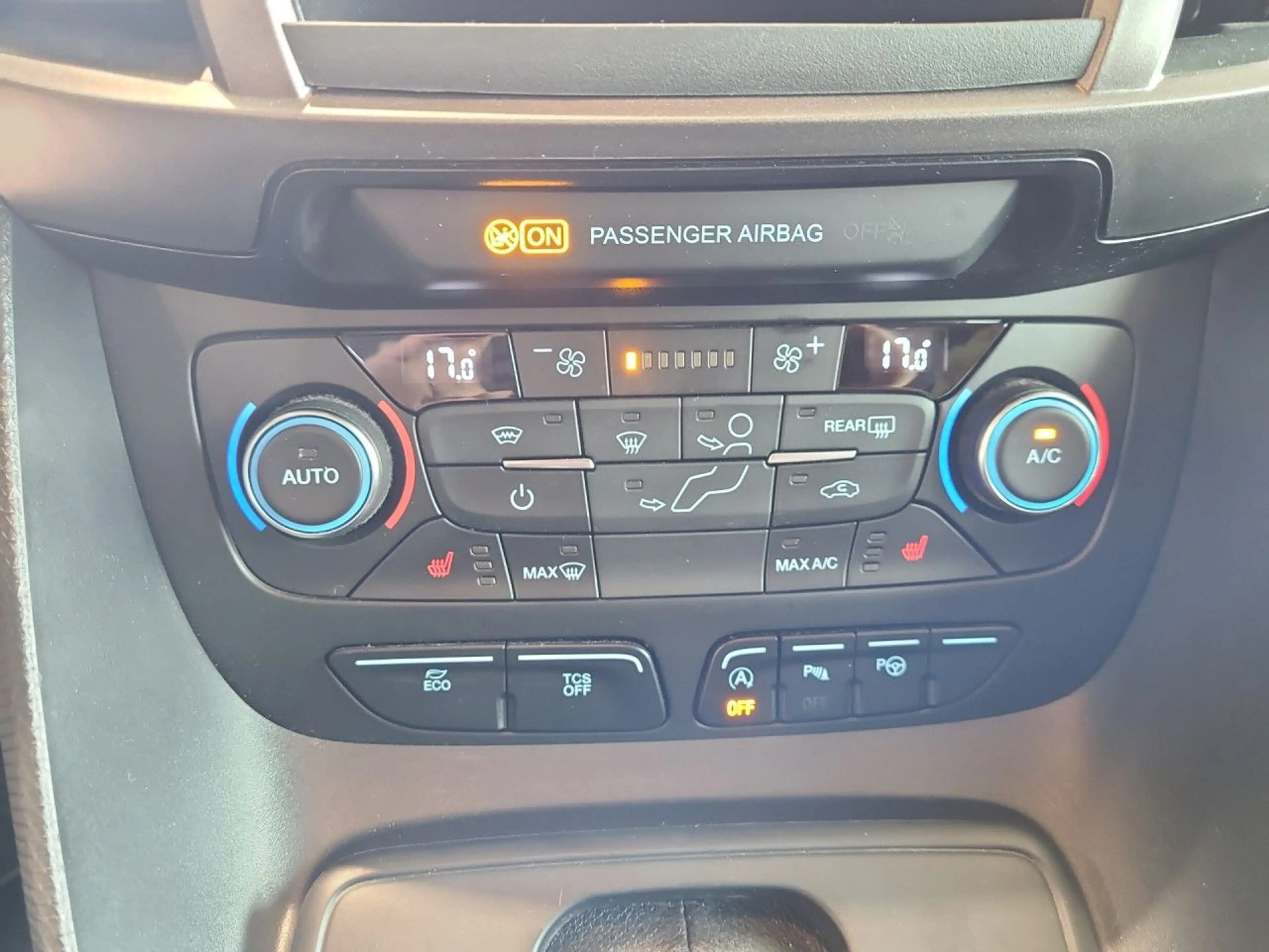 Ford Tourneo Custom 320 L2 Tourneo Titanium X Bluetooth — photo 22
