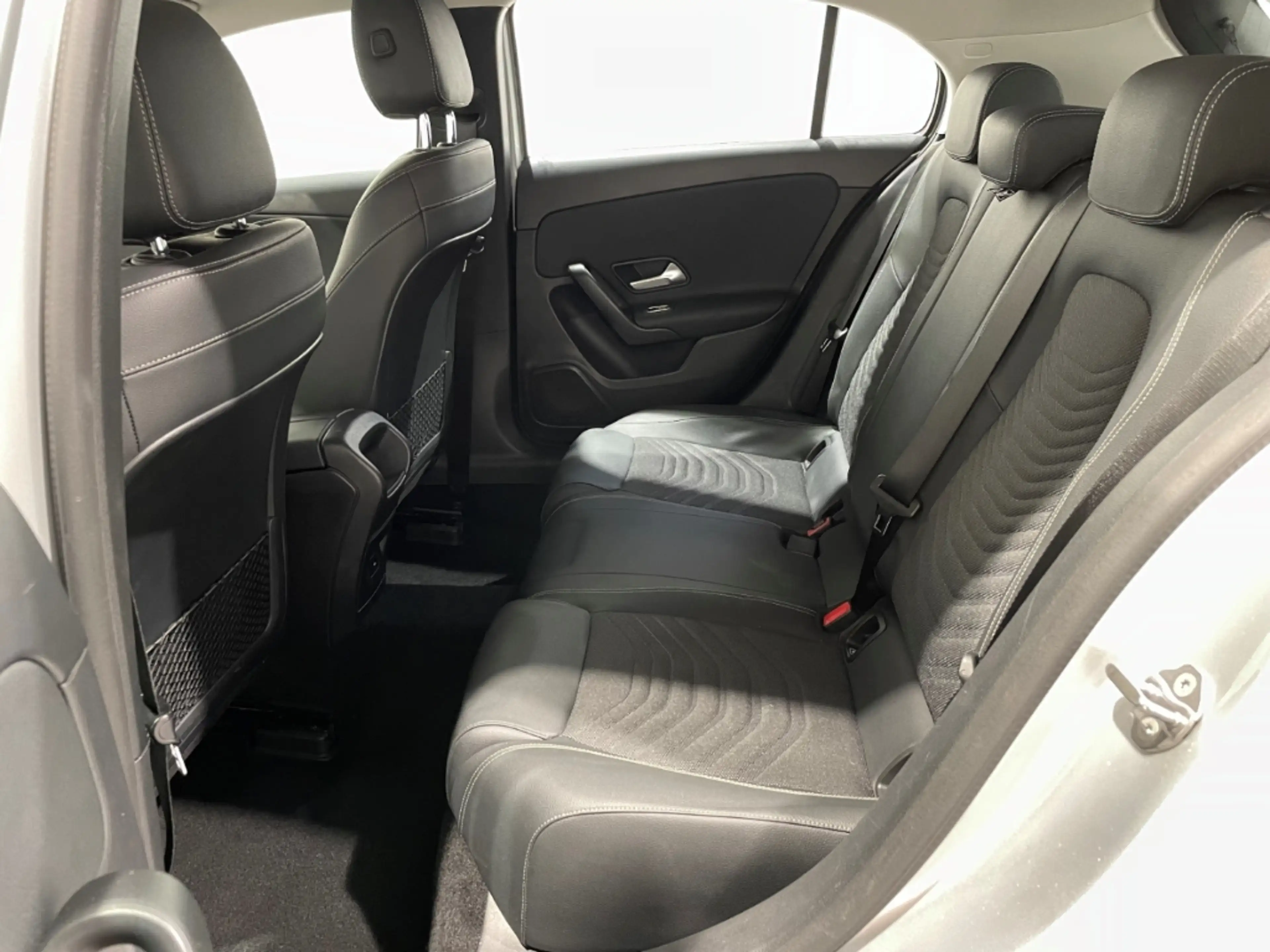 Mercedes-Benz A 200 Style Automatik EU6d LED Navi Klima PDC — photo 6