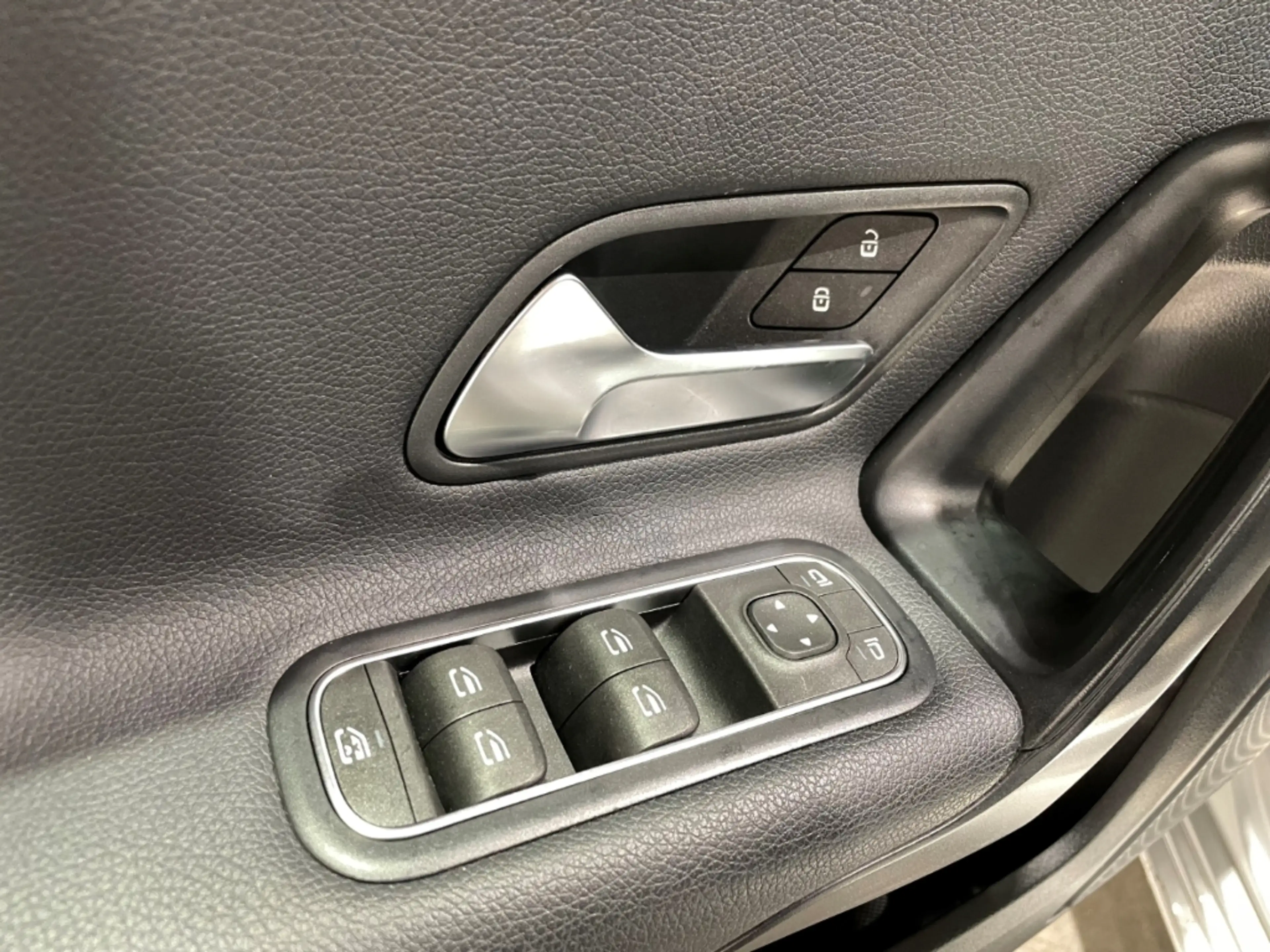 Mercedes-Benz A 200 Style Automatik EU6d LED Navi Klima PDC — photo 16