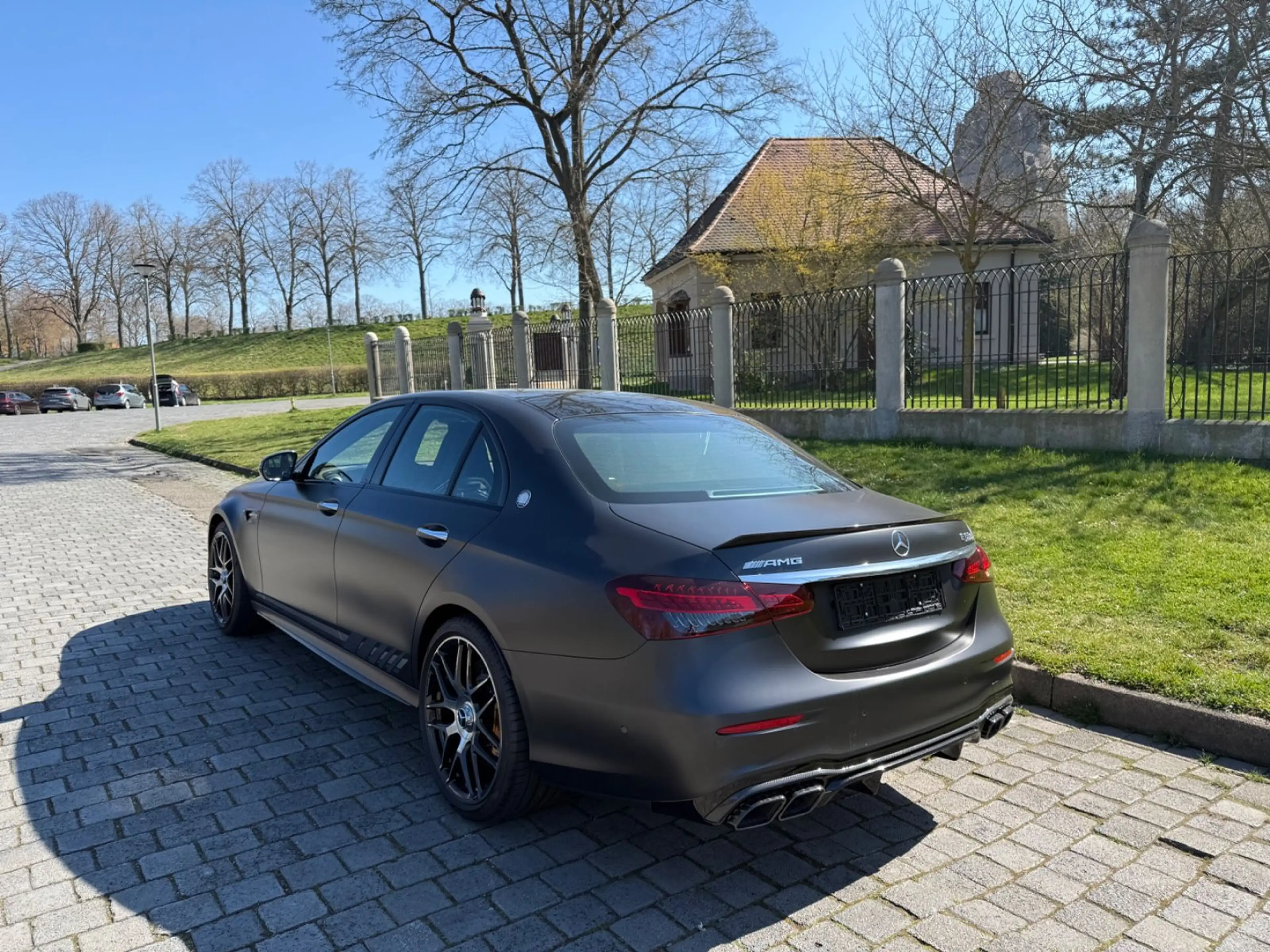 Mercedes-Benz E 63 AMG E 63 S AMG 4Matic Limousine Final Edition — photo 11