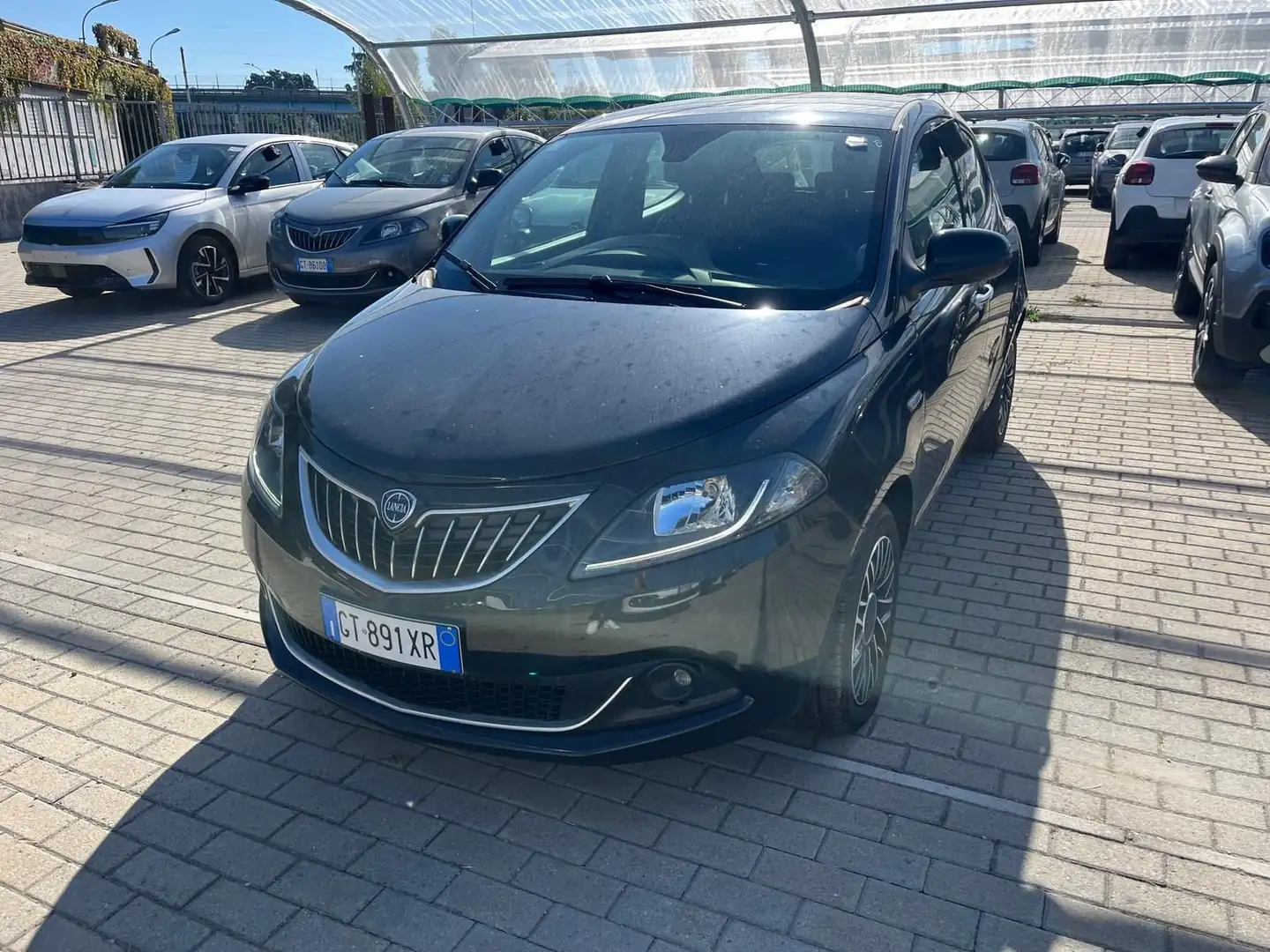 Lancia Ypsilon Ypsilon 1.0 FireFly 5 porte S&S Hybrid Platino Nero - 1