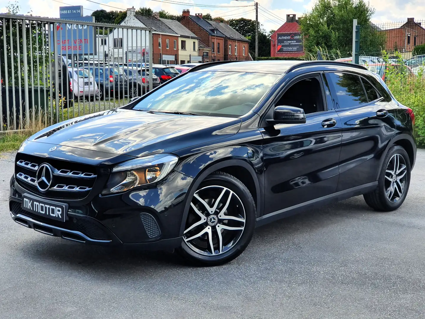Mercedes-Benz GLA 180 🟢DIESEL 109CV BOITE AUTOMATIQUE - CAMERA - GPS Zwart - 1